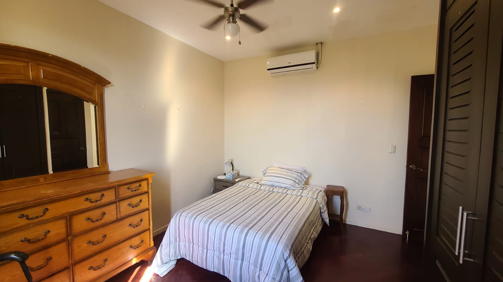 4 bed Single Family Homes For Sale in Atenas, Alajuela - thumb 15