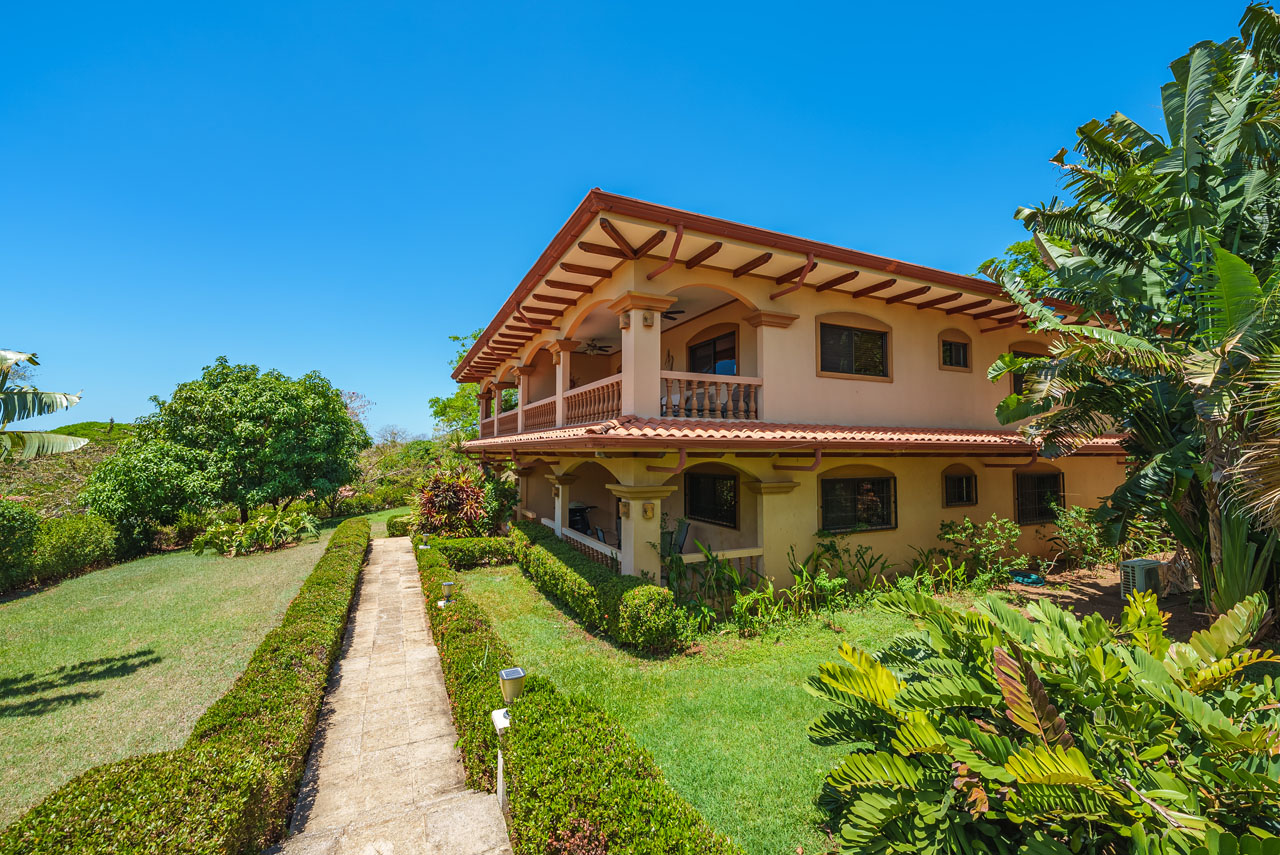 2 bed Condo For Sale in Junquillal, Guanacaste - thumb 3