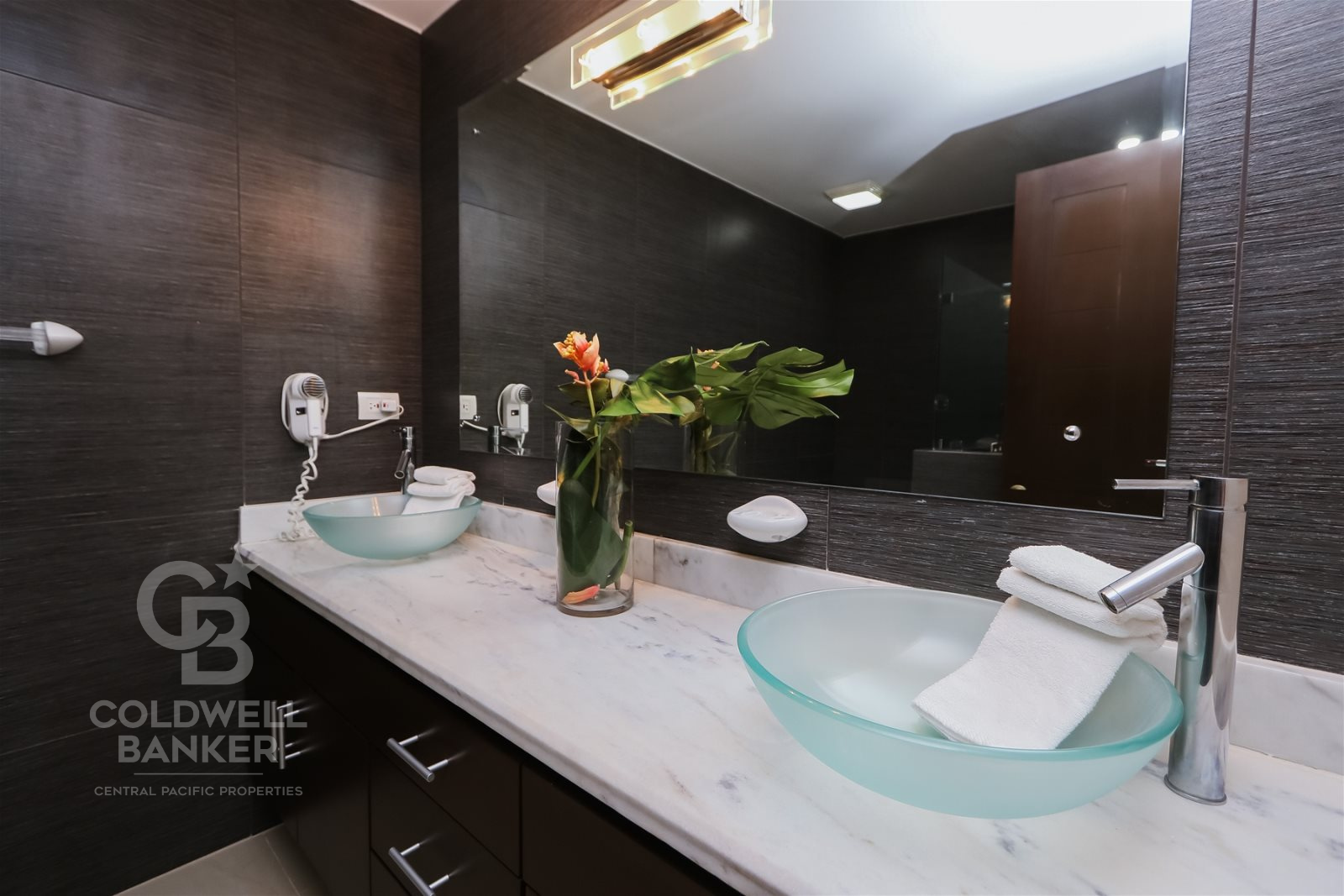 4 bed Condo For Sale in Jaco, Puntarenas - thumb 2