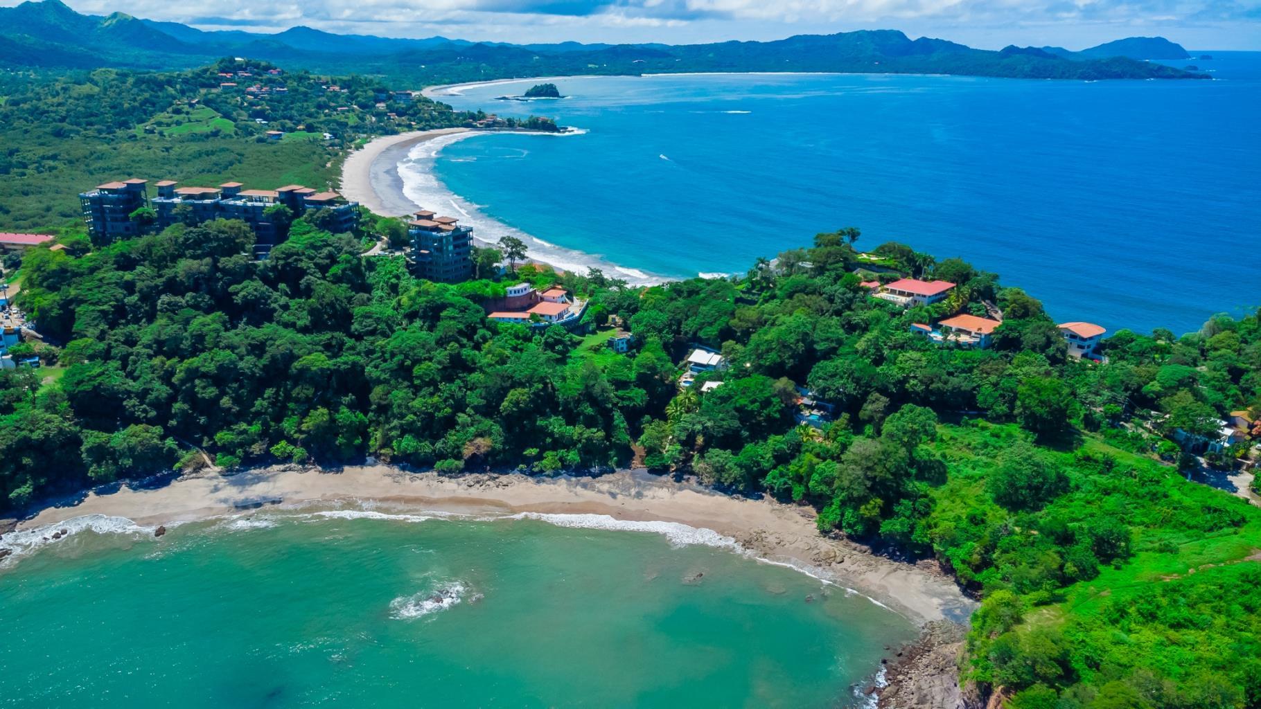 4 bed Single Family Homes For Sale in Playa Flamingo, Guanacaste - thumb 16