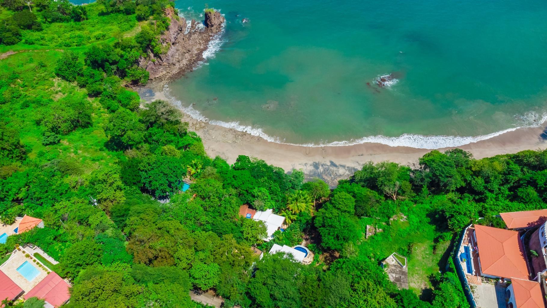 4 bed Single Family Homes For Sale in Playa Flamingo, Guanacaste - thumb 28