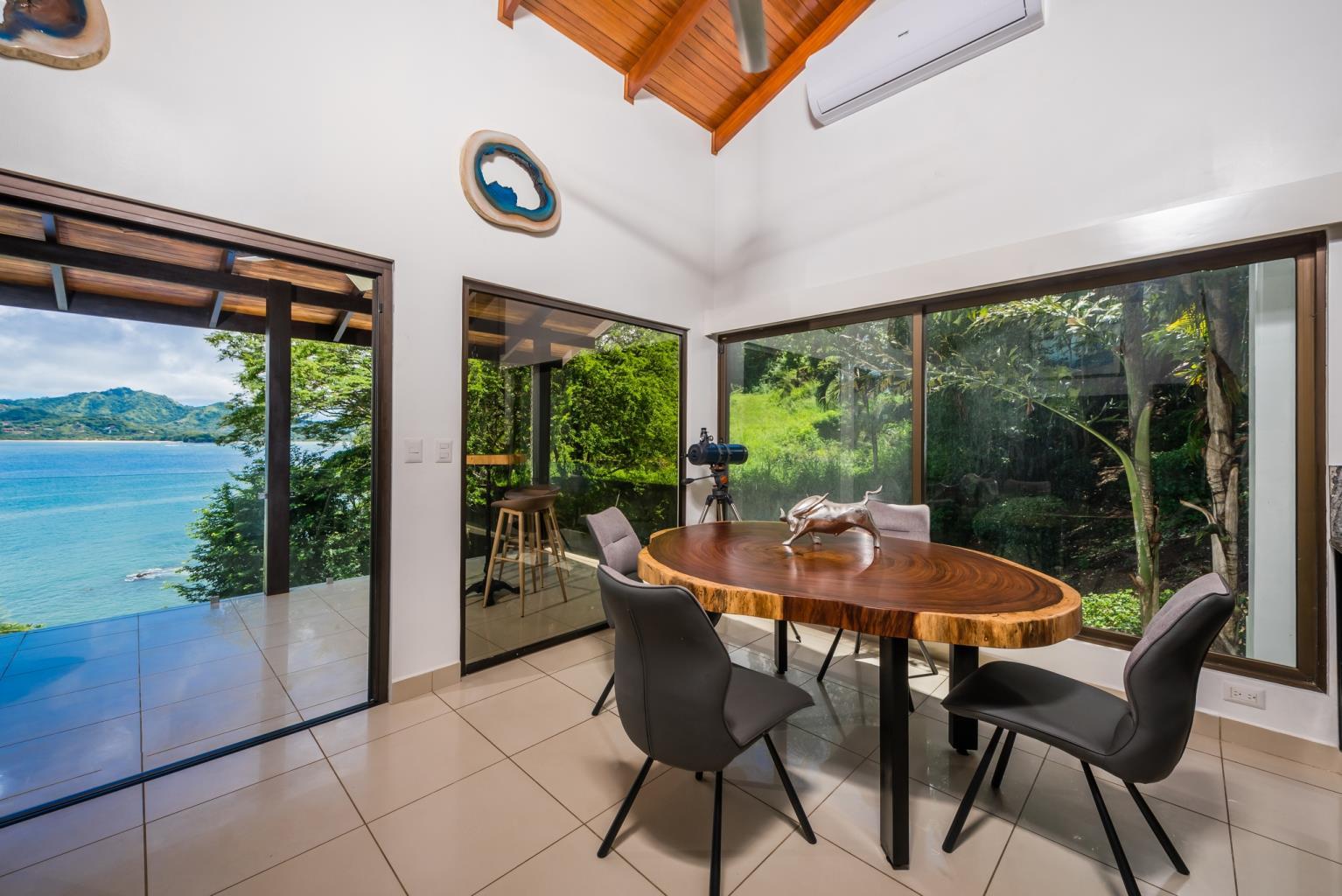 4 bed Single Family Homes For Sale in Playa Flamingo, Guanacaste - thumb 24