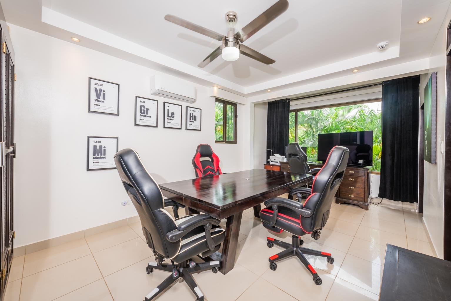 4 bed Single Family Homes For Sale in Playa Flamingo, Guanacaste - thumb 13