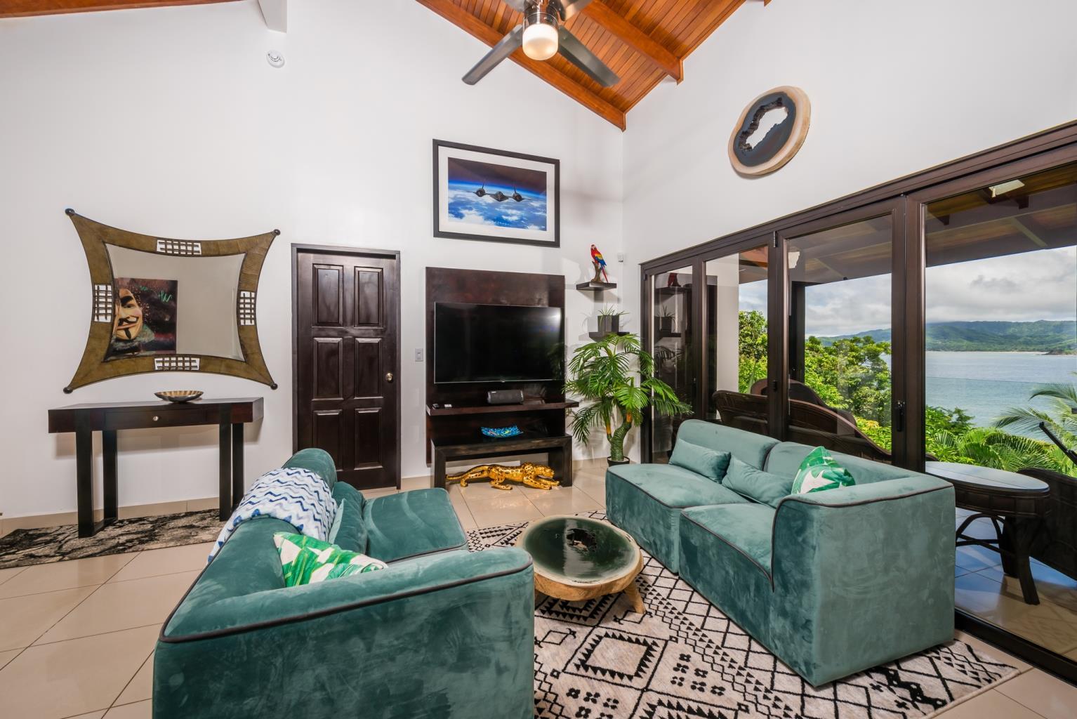 4 bed Single Family Homes For Sale in Playa Flamingo, Guanacaste - thumb 15