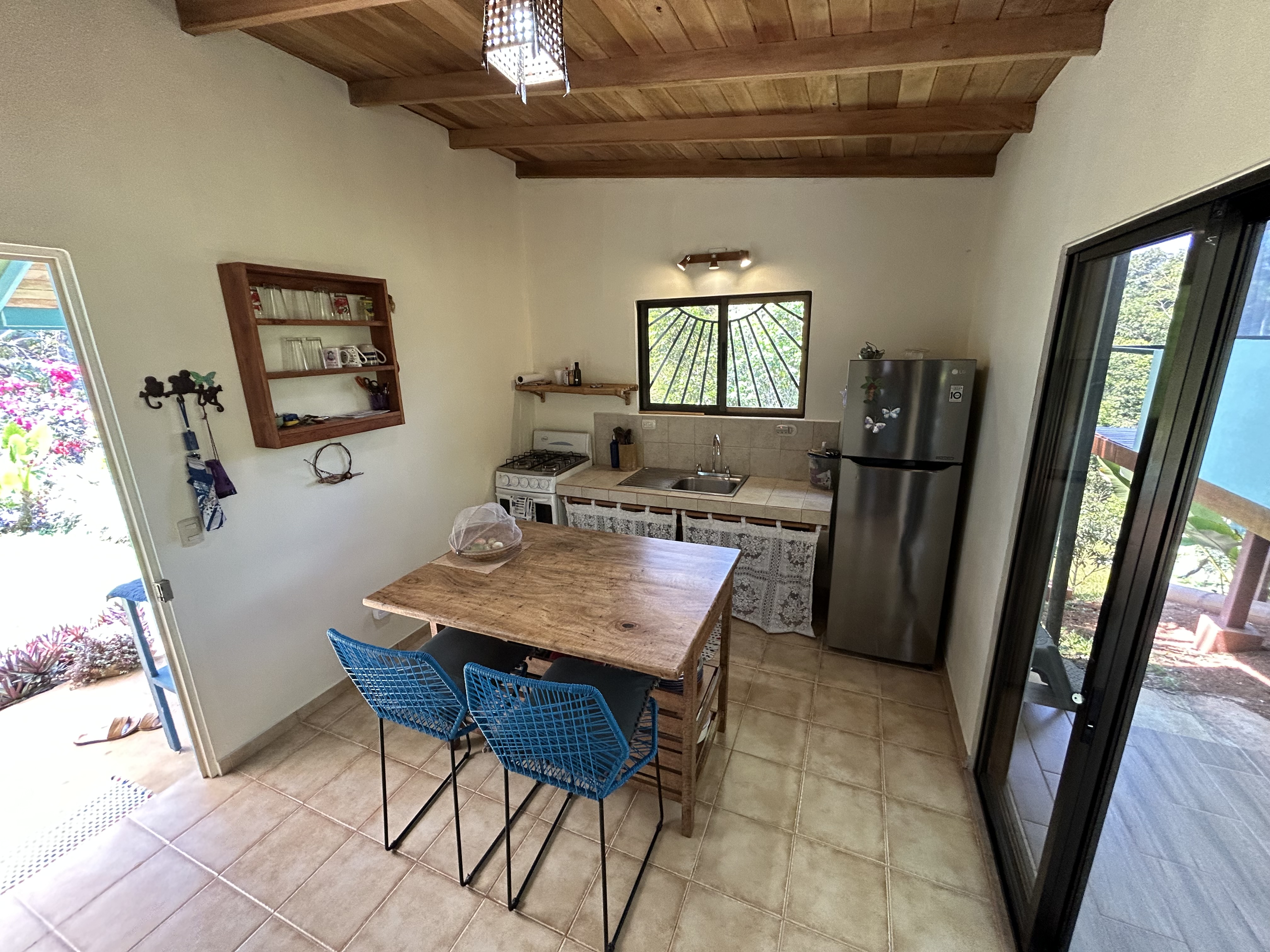 2 bed Single Family Homes For Sale in Dominical, Puntarenas - thumb 10