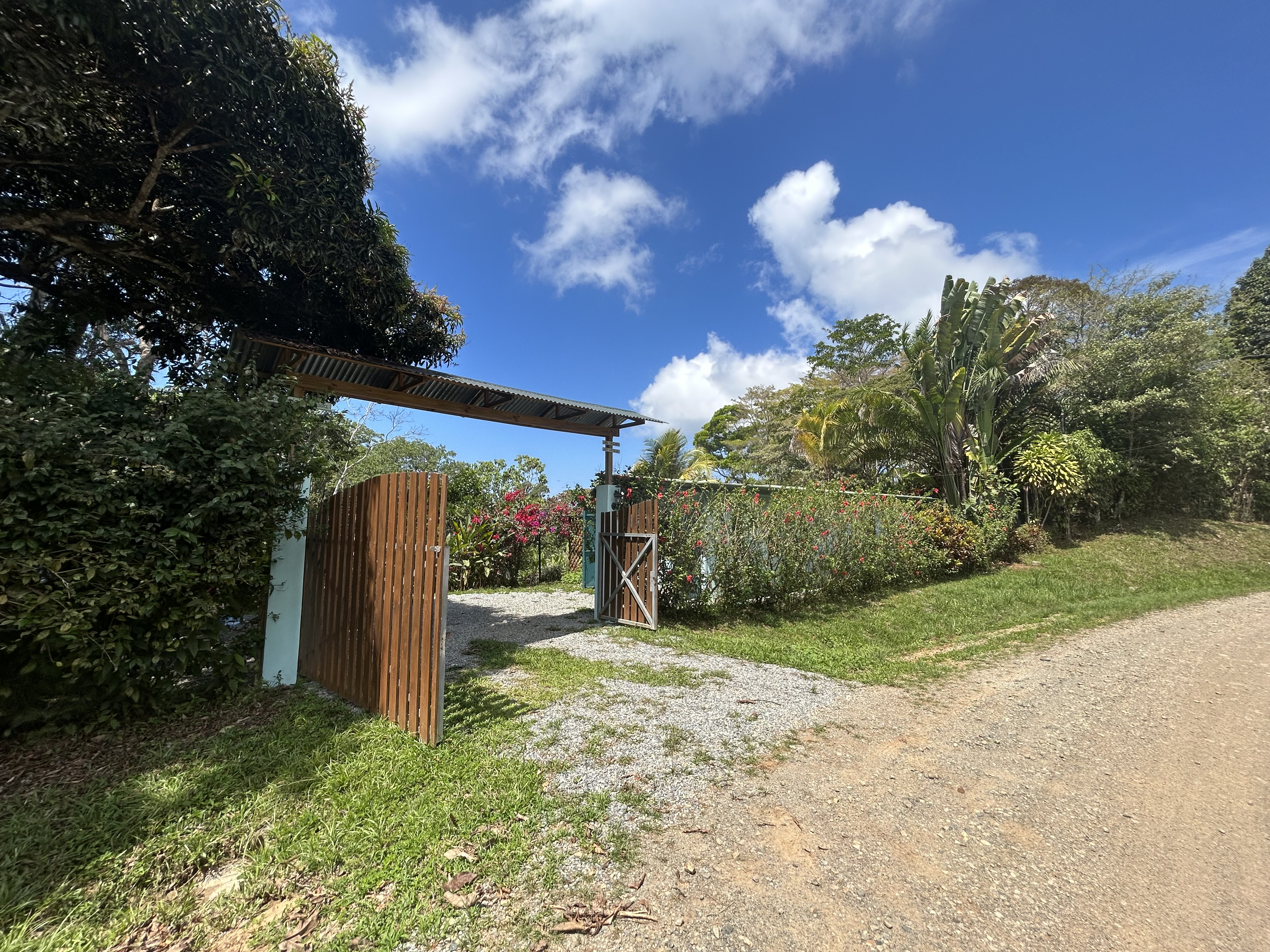 2 bed Single Family Homes For Sale in Dominical, Puntarenas - thumb 6