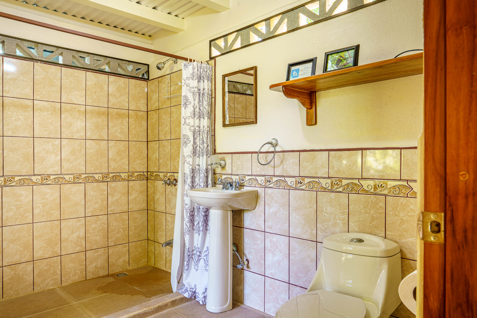 3 bed Single Family Homes For Sale in Ojochal, Puntarenas - thumb 21