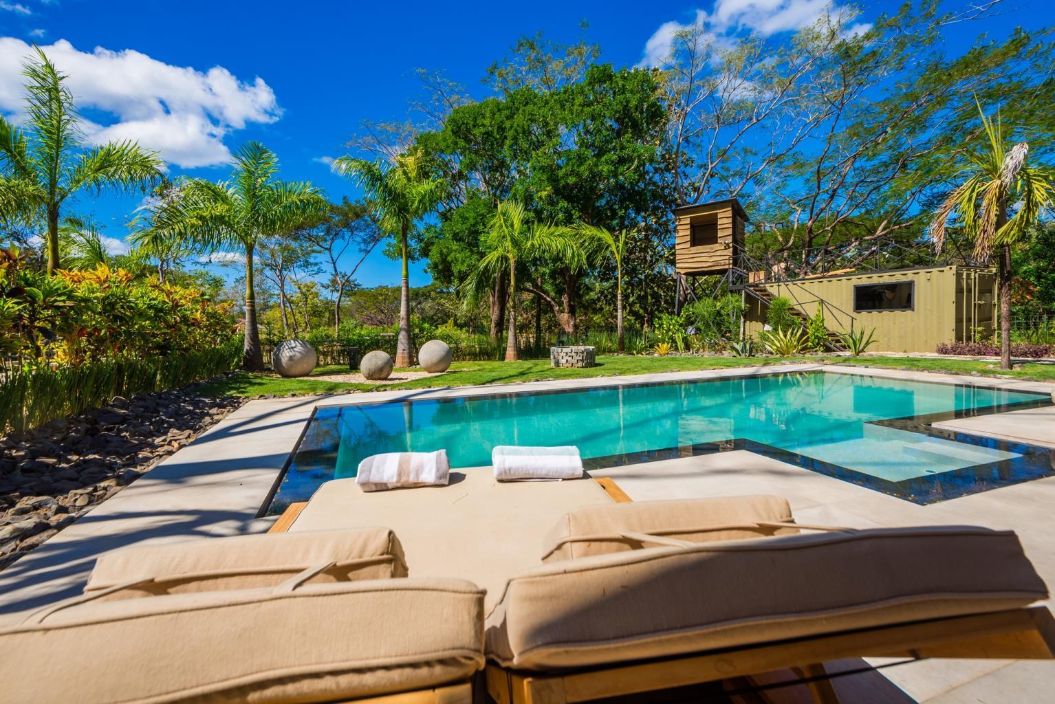 4 bed Single Family Homes For Sale in Tamarindo, Guanacaste - thumb 26
