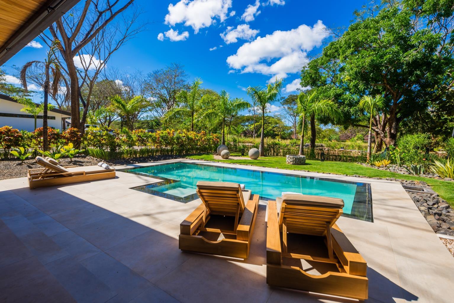 4 bed Single Family Homes For Sale in Tamarindo, Guanacaste - thumb 27