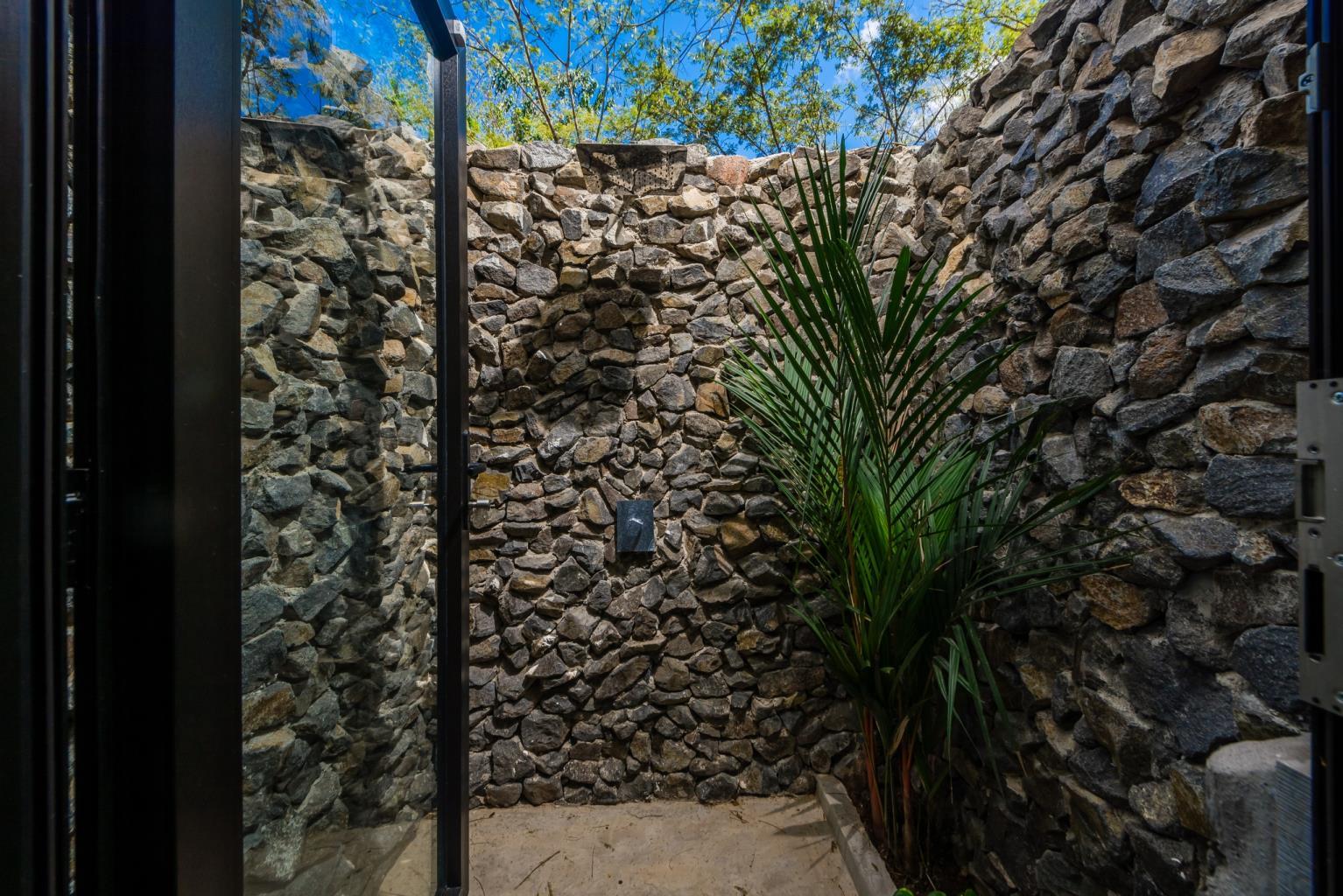 4 bed Single Family Homes For Sale in Tamarindo, Guanacaste - thumb 30