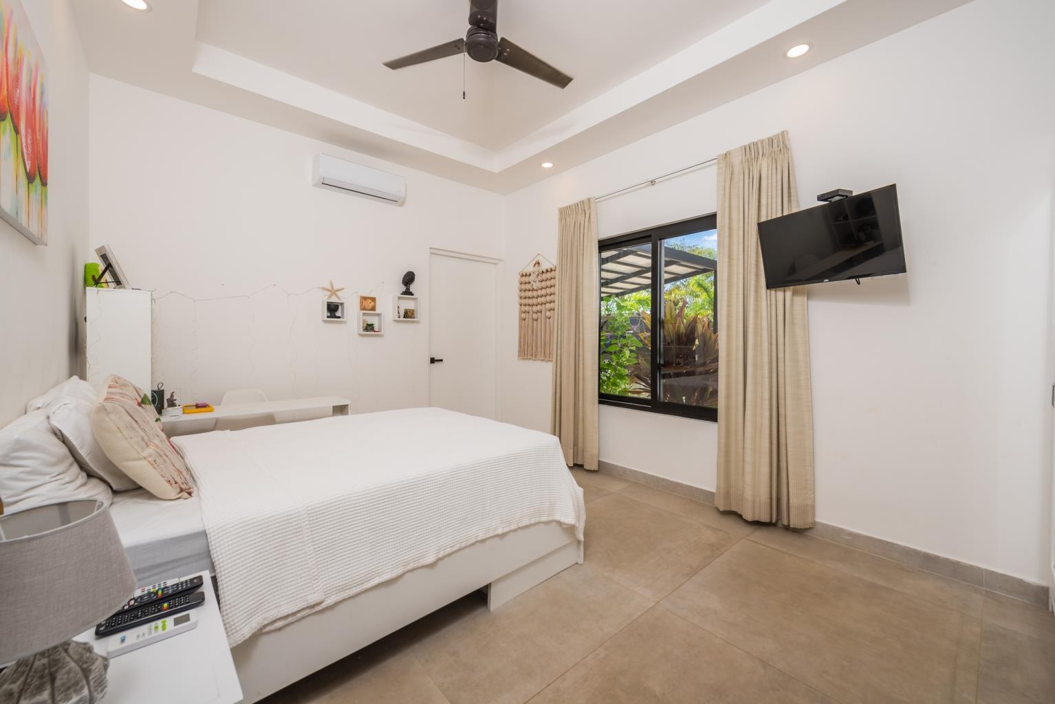 4 bed Single Family Homes For Sale in Tamarindo, Guanacaste - thumb 19