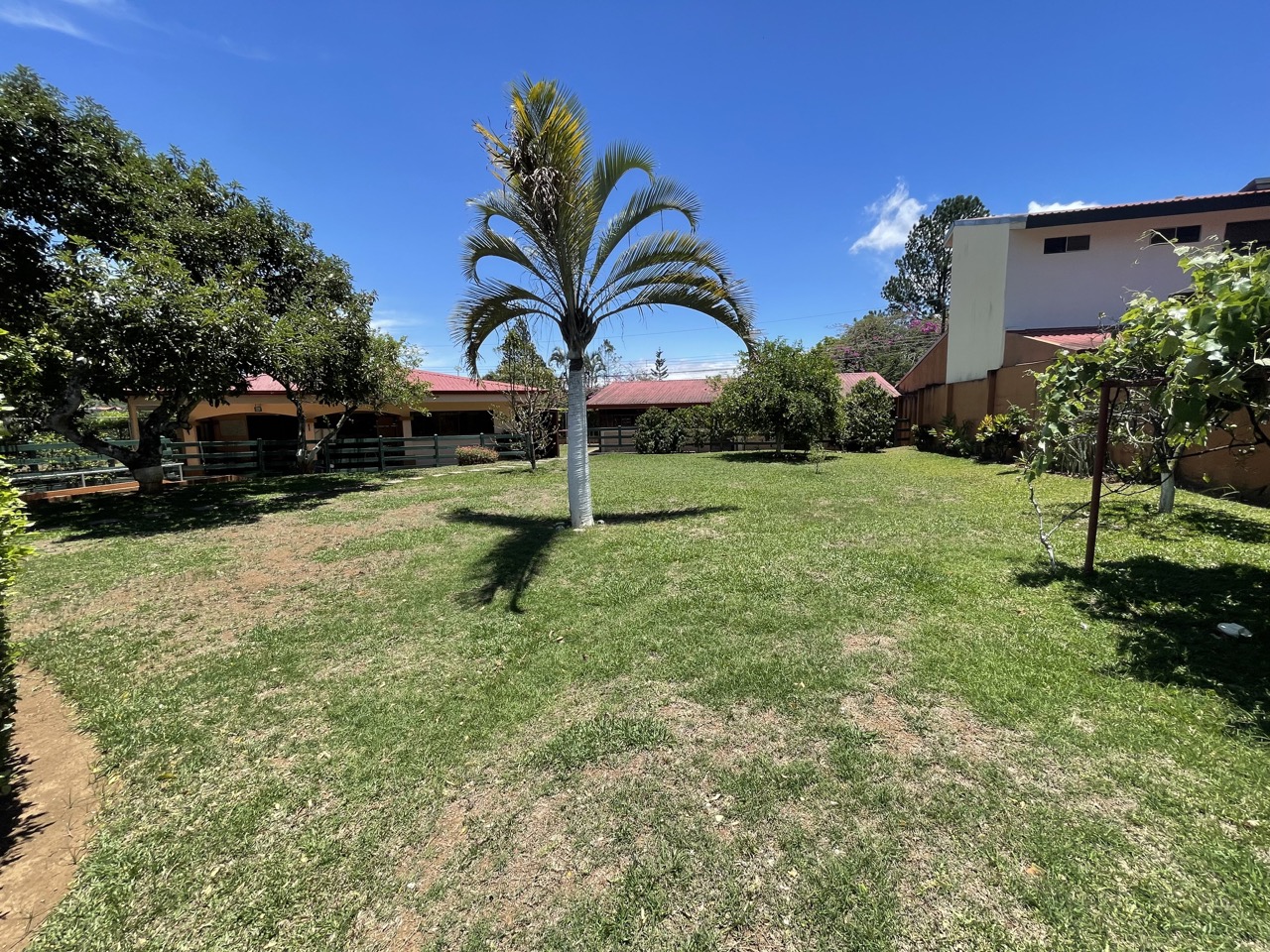 4 bed Single Family Homes For Sale in Ciudad Colon, San Jose - thumb 26