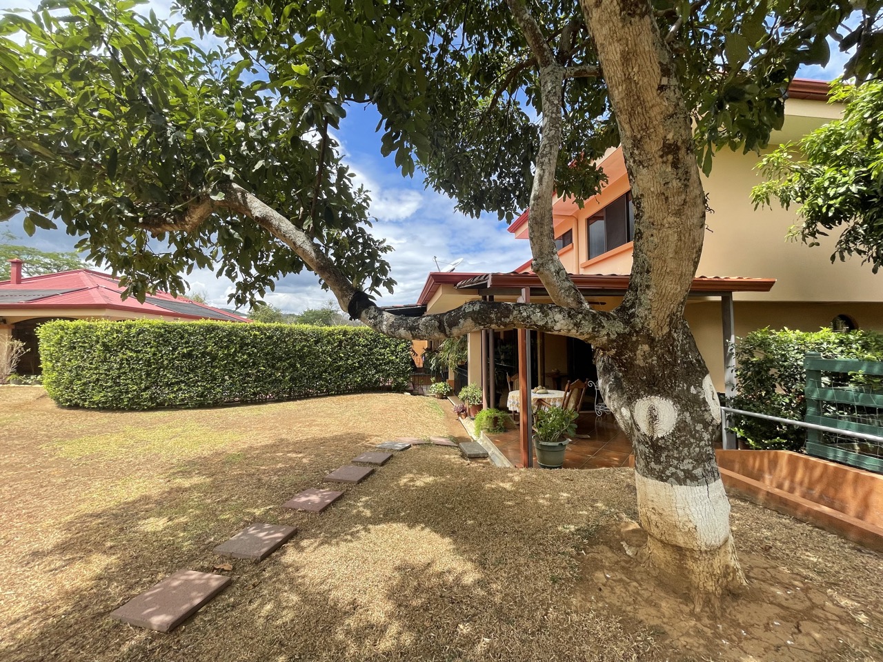 4 bed Single Family Homes For Sale in Ciudad Colon, San Jose - thumb 23