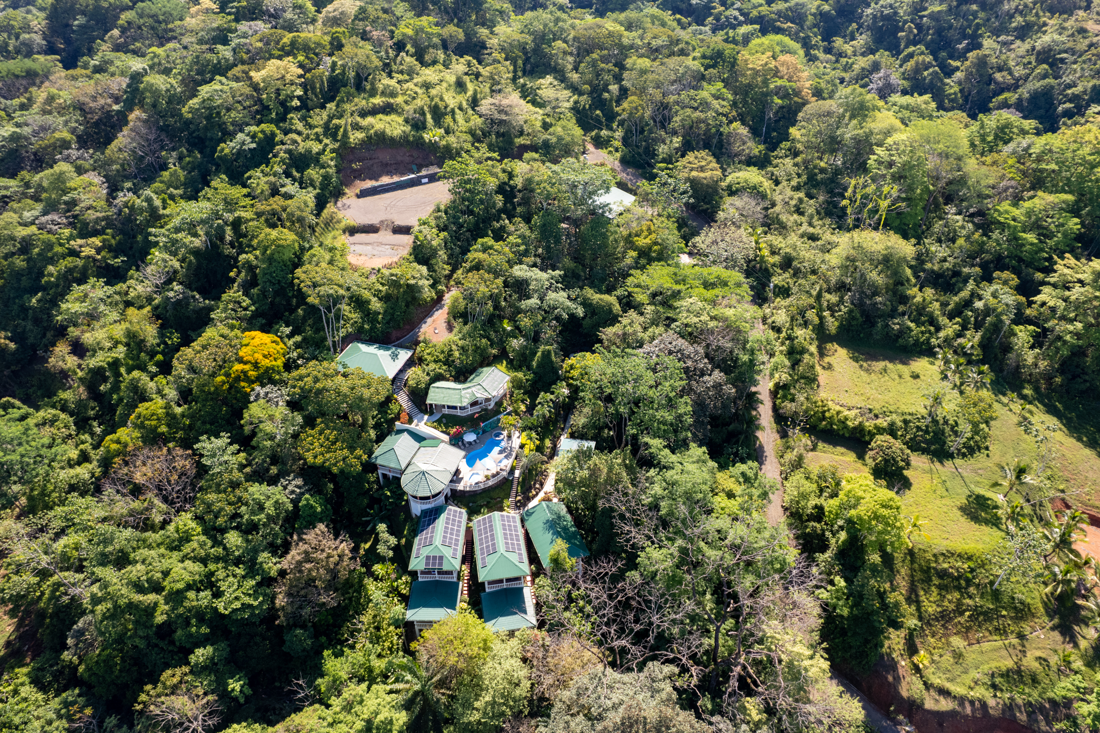 8 bed Hotel / Leisure For Sale in Ojochal, Puntarenas - thumb 4