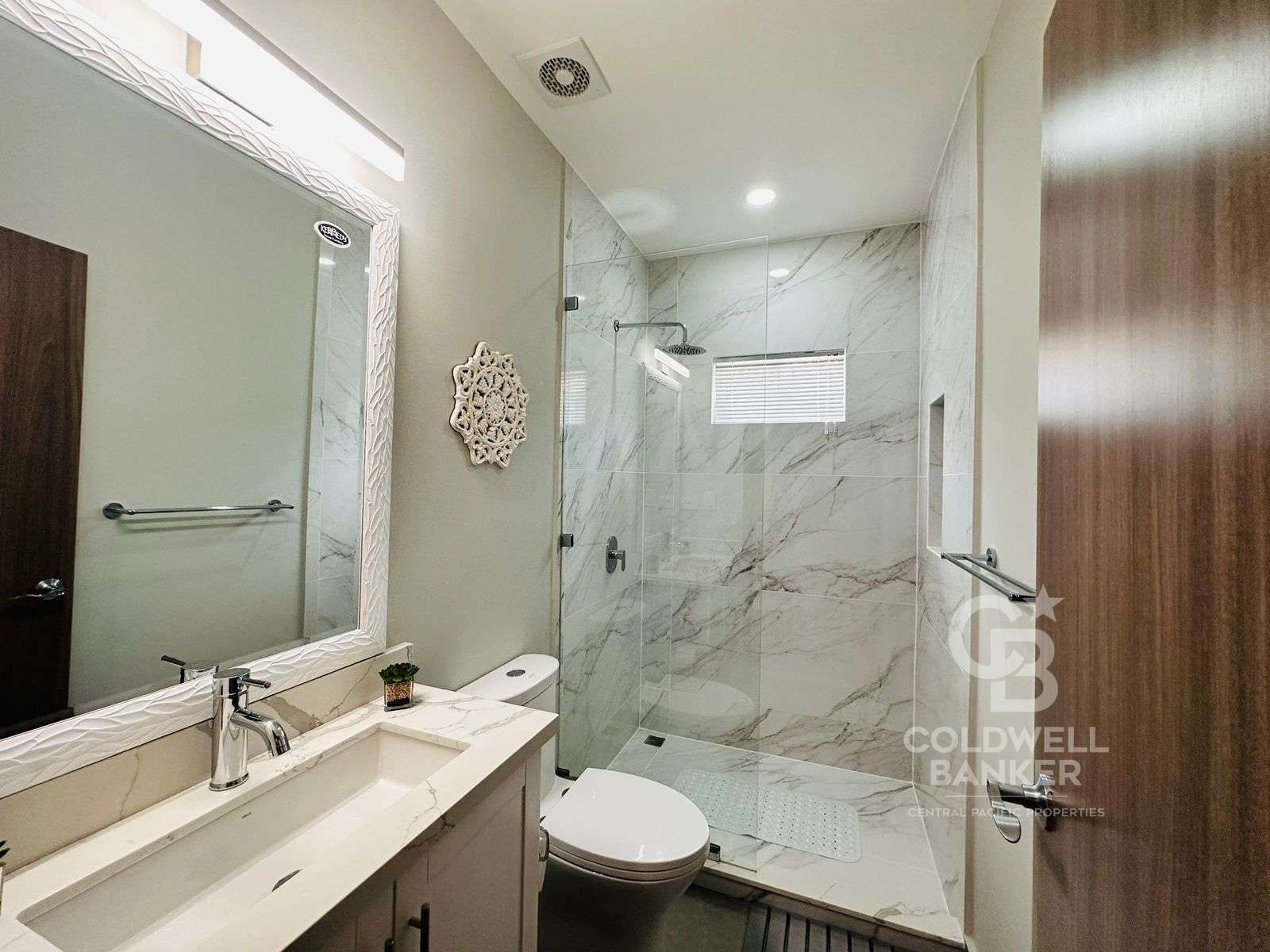 3 bed Single Family Homes For Sale in Herradura, Puntarenas - thumb 18