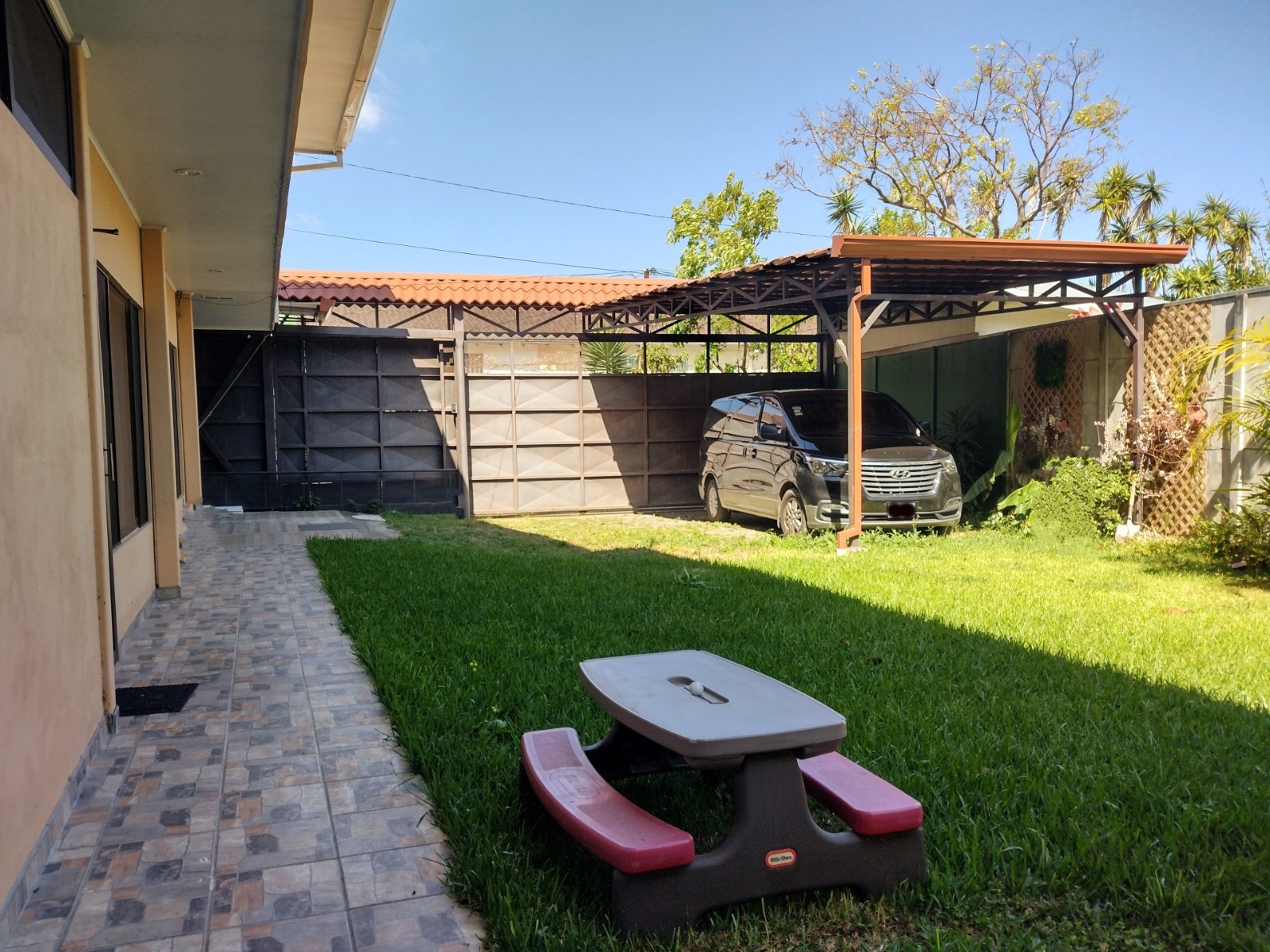 5 bed Single Family Homes For Sale in Moravia, San Jose - thumb 3