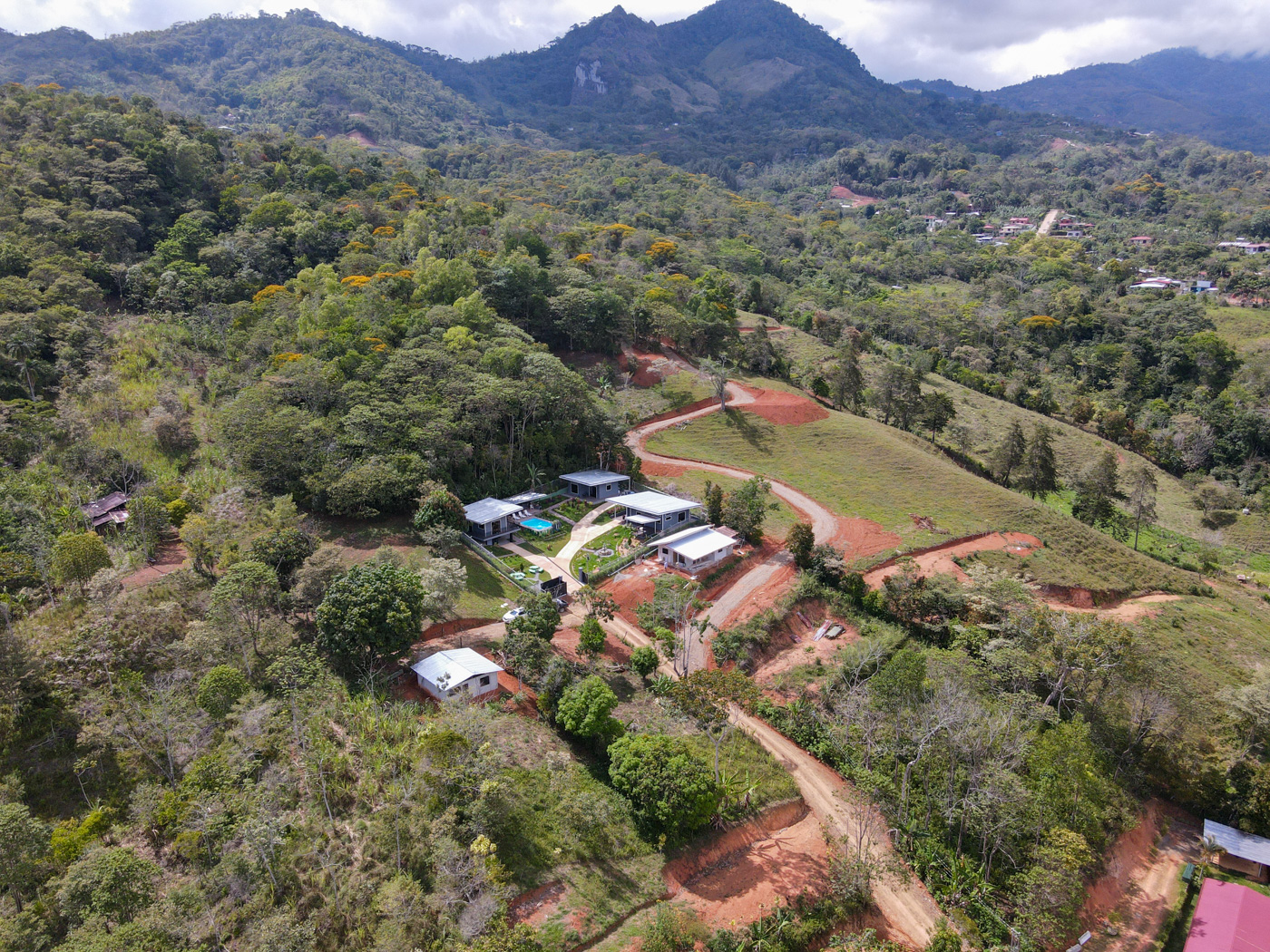 5 bed Single Family Homes For Sale in San Isidro de El General, San Jose - thumb 2