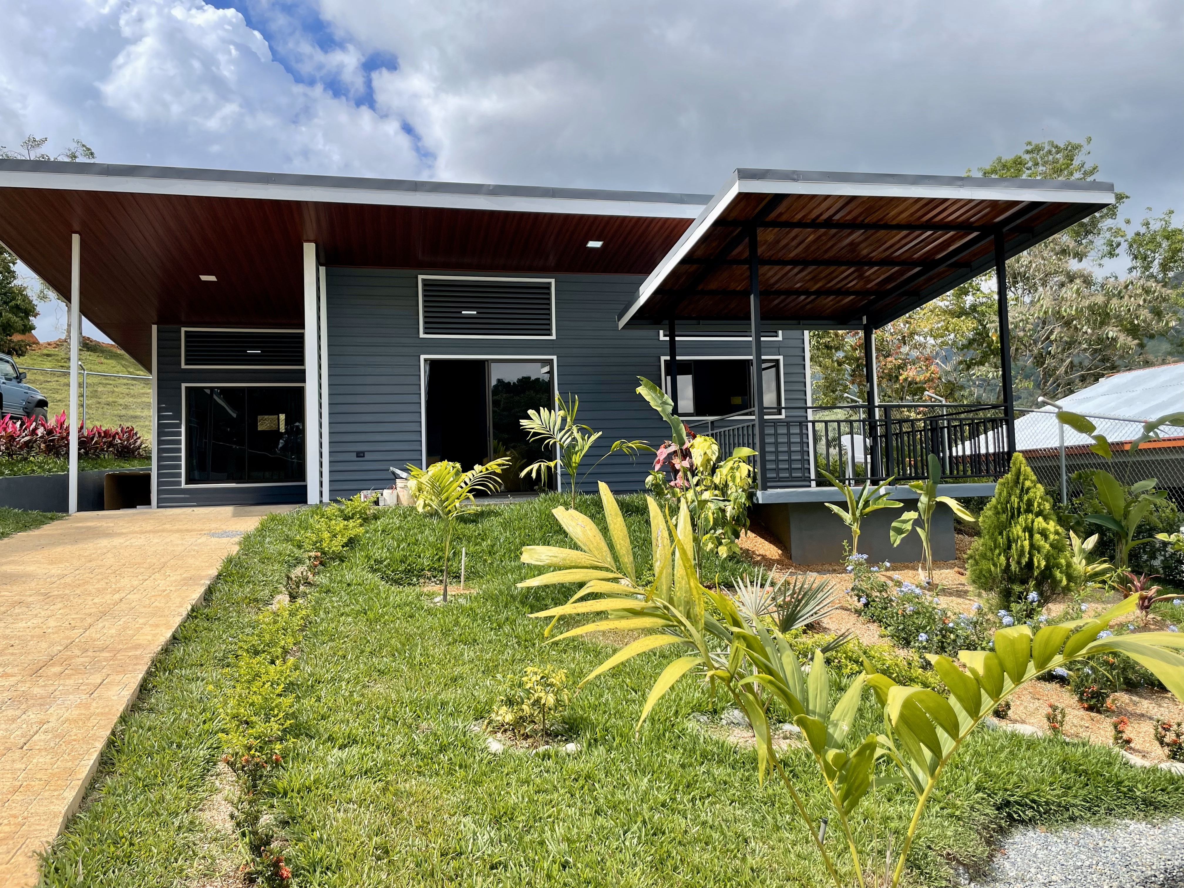 5 bed Single Family Homes For Sale in San Isidro de El General, San Jose - thumb 16