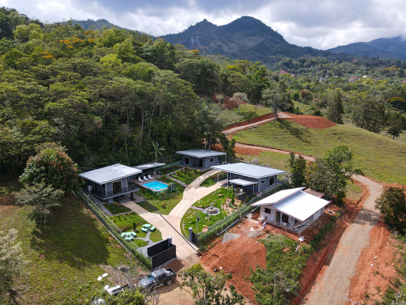 5 bed Single Family Homes For Sale in San Isidro de El General, San Jose - thumb 1