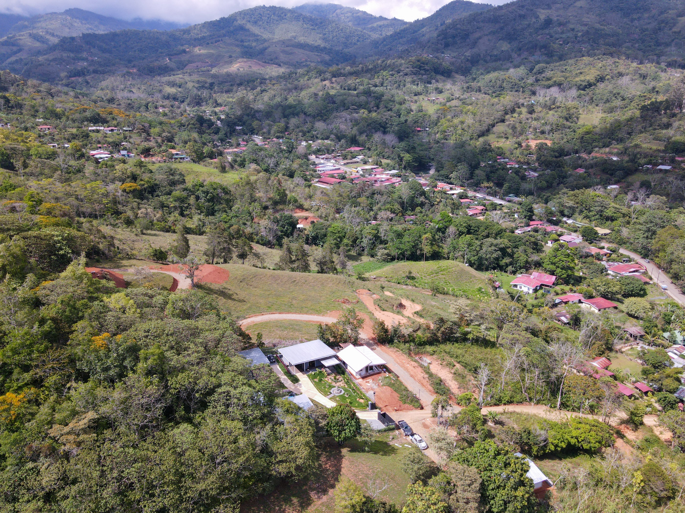 5 bed Single Family Homes For Sale in San Isidro de El General, San Jose - thumb 4