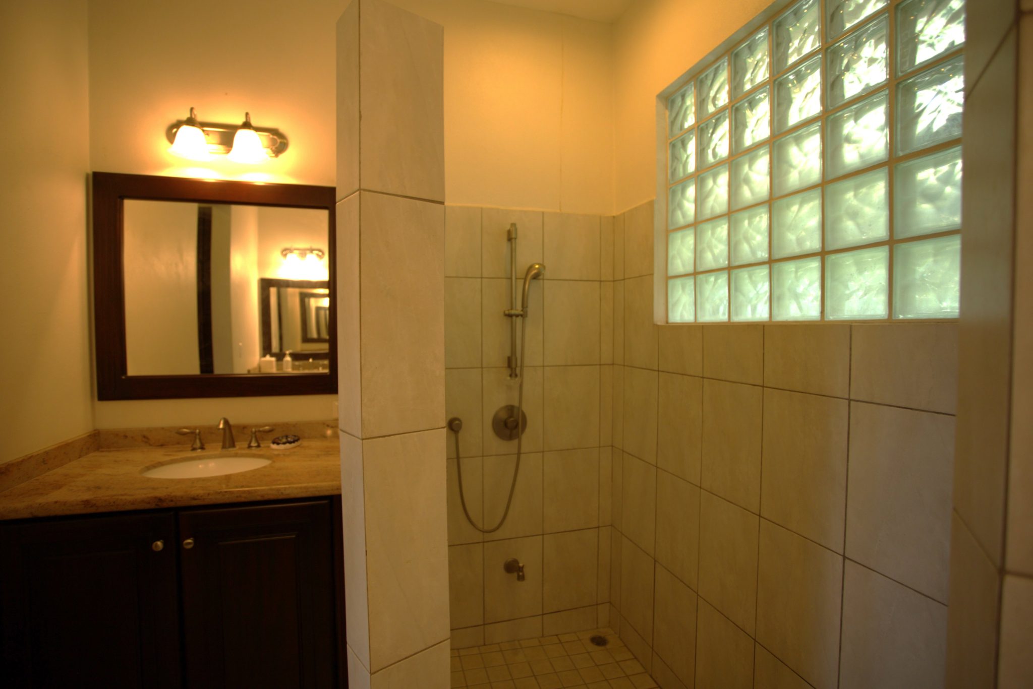 5 bed Single Family Homes For Sale in Playas Del Coco, Guanacaste - thumb 10