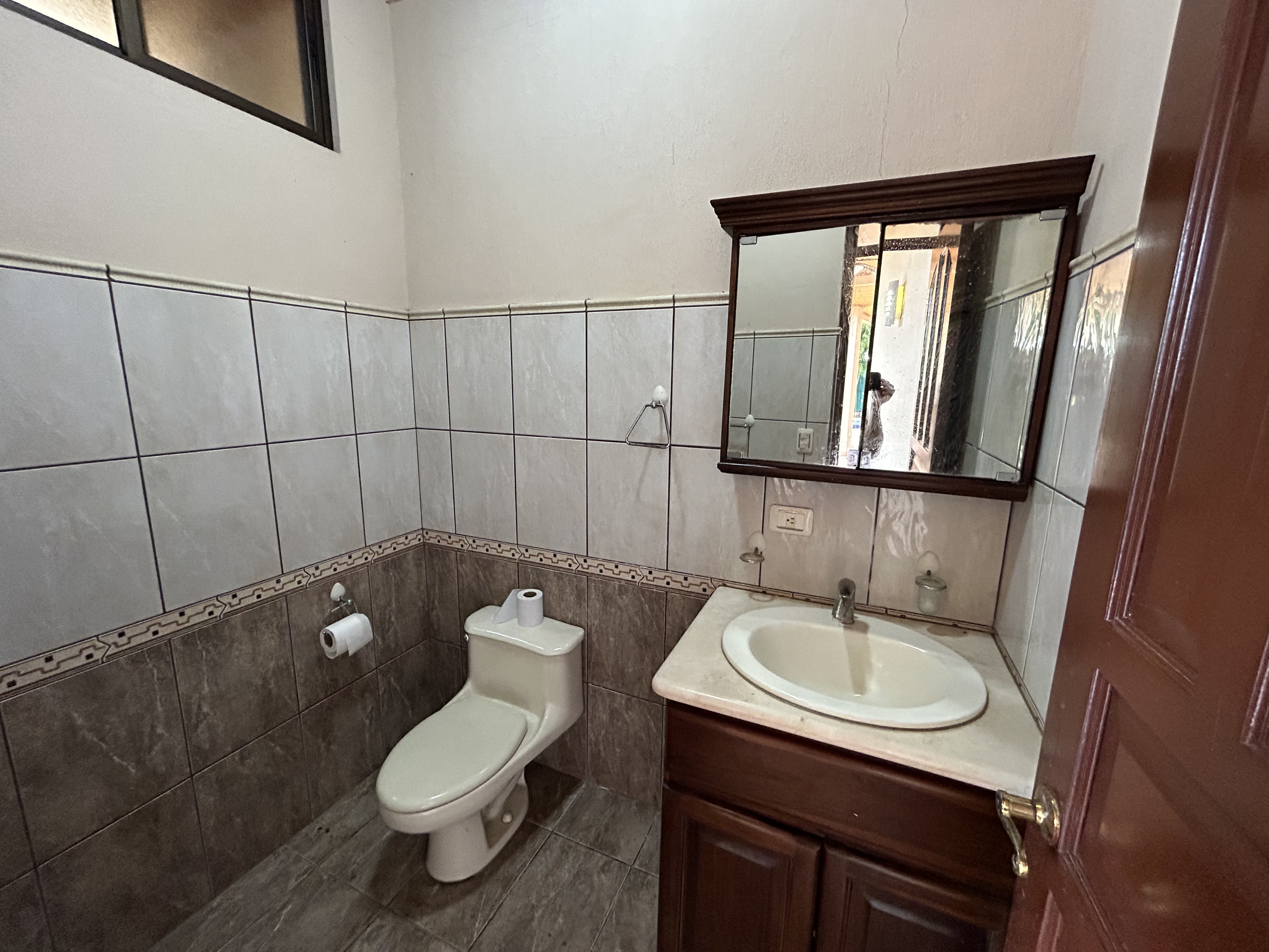 4 bed Single Family Homes For Sale in Atenas, Alajuela - thumb 27