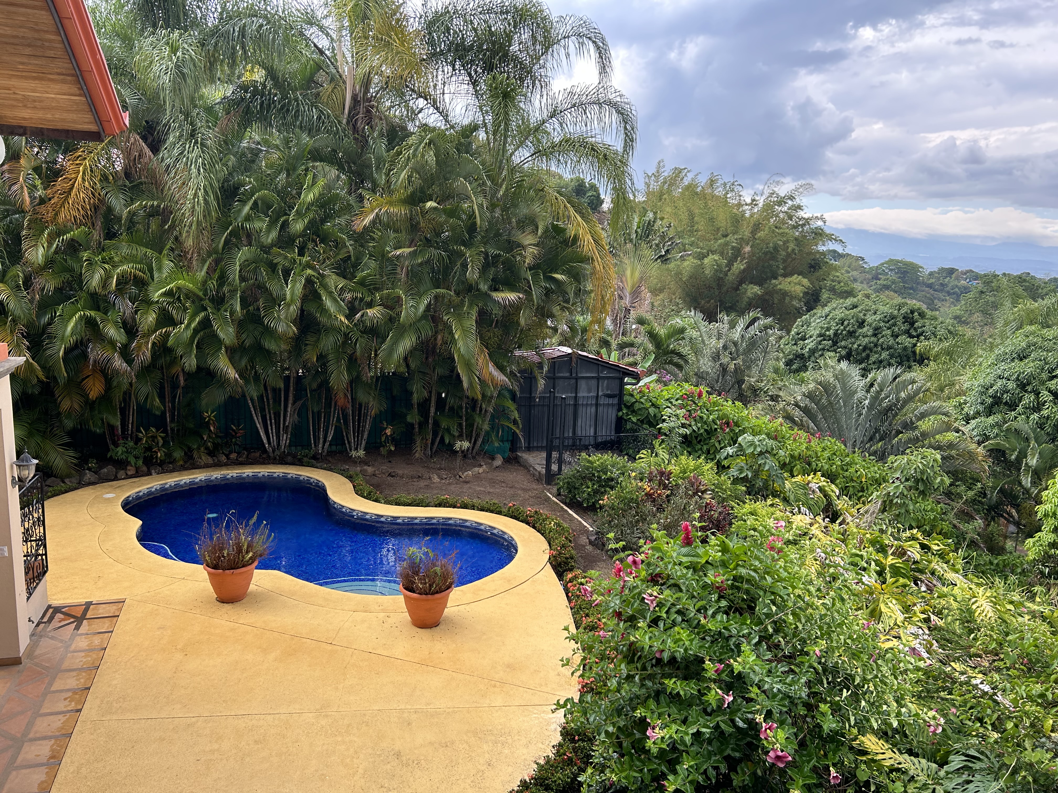 4 bed Single Family Homes For Sale in Atenas, Alajuela - thumb 2