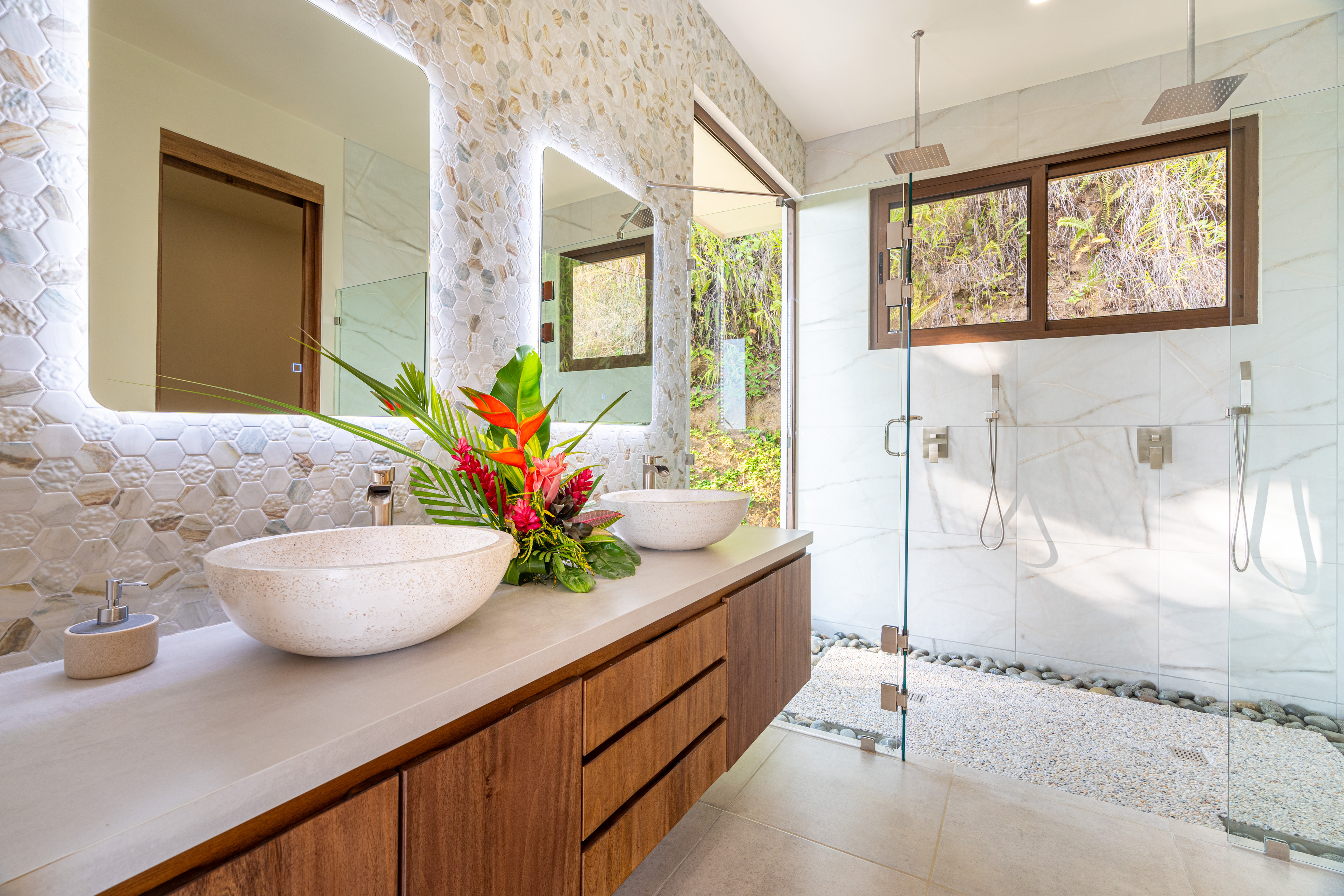 3 bed Single Family Homes For Sale in Ojochal, Puntarenas - thumb 19