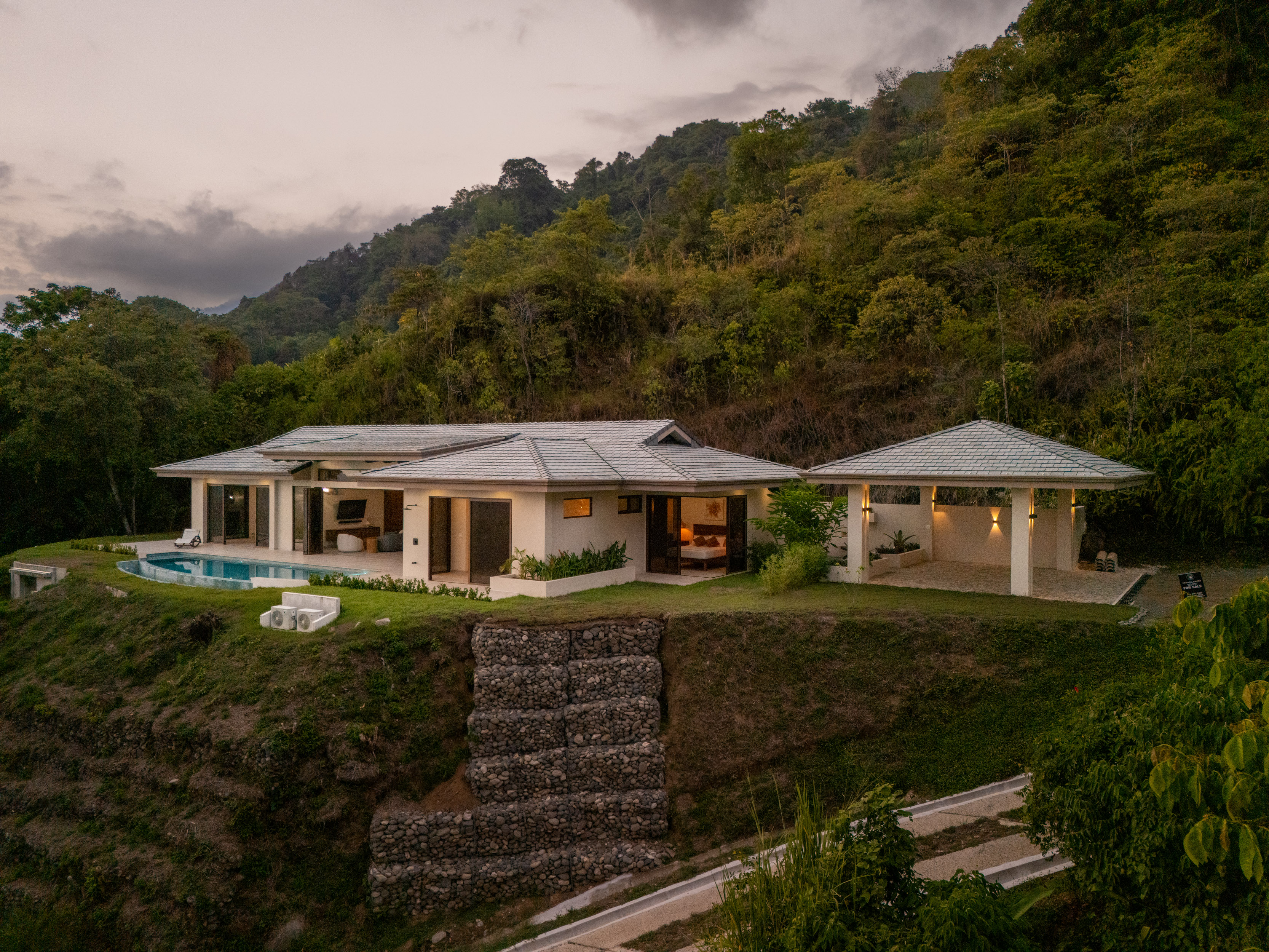 3 bed Single Family Homes For Sale in Ojochal, Puntarenas - thumb 5