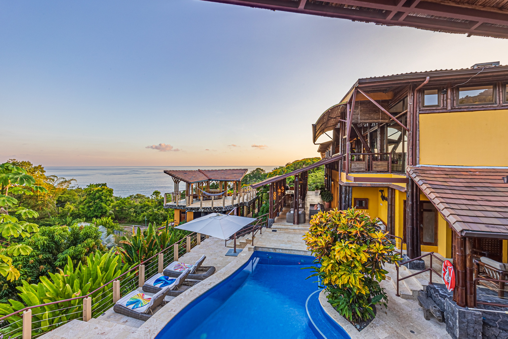 6 bed Single Family Homes For Sale in Dominical, Puntarenas - thumb 9