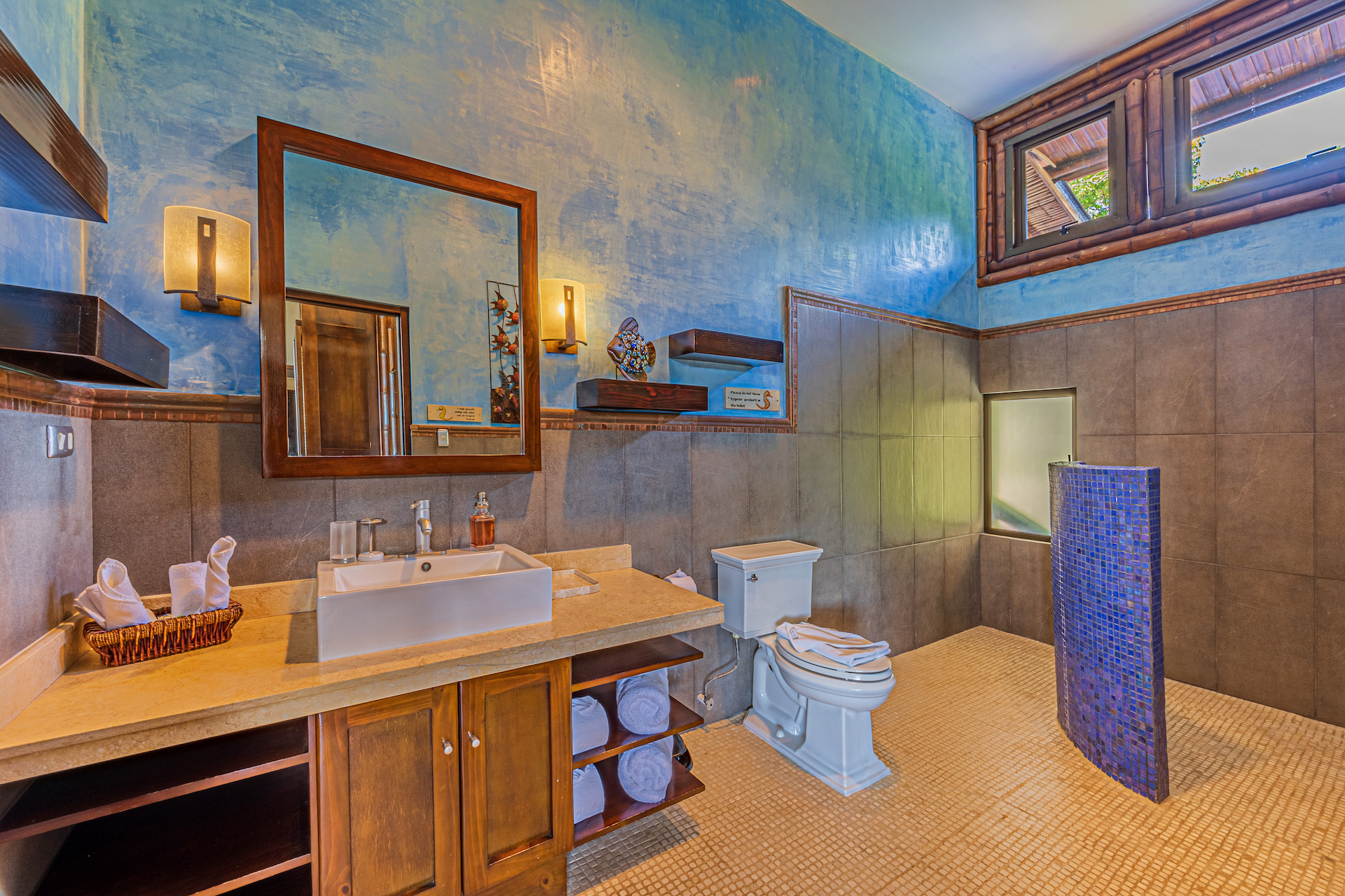 6 bed Single Family Homes For Sale in Dominical, Puntarenas - thumb 30