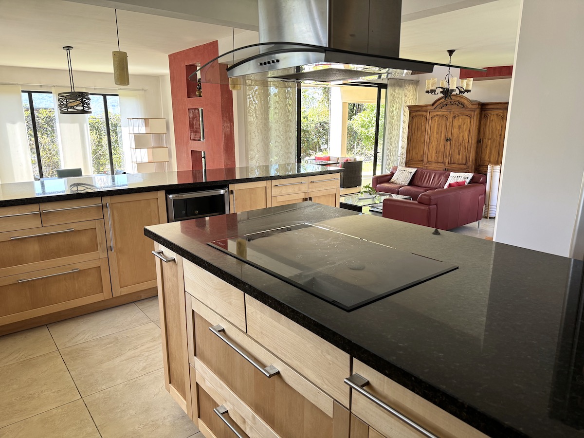 4 bed Single Family Homes For Sale in La Guacima, Alajuela - thumb 10