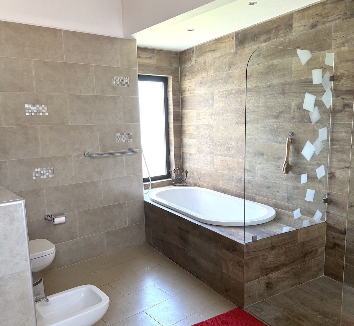 4 bed Single Family Homes For Sale in La Guacima, Alajuela - thumb 27