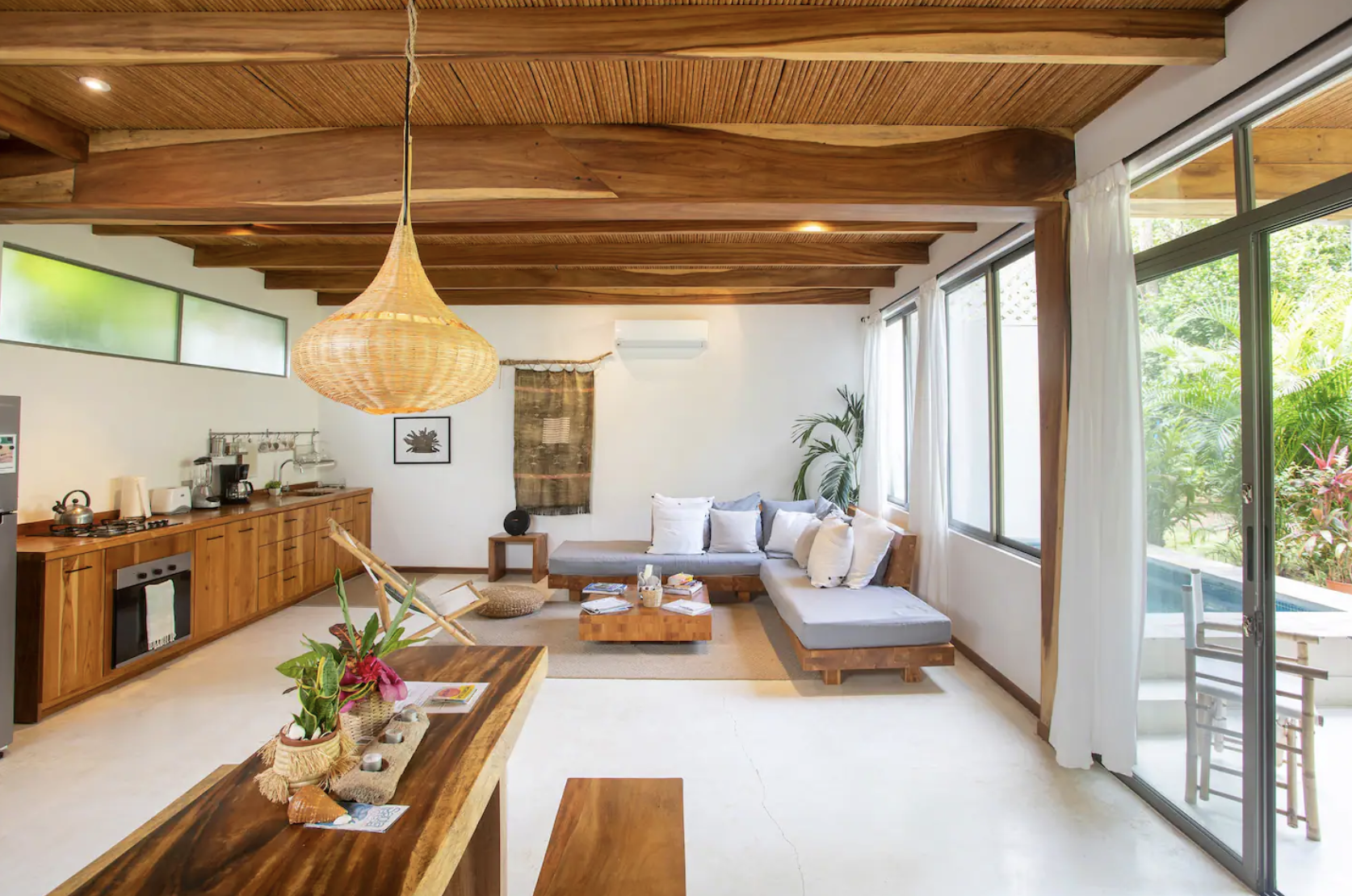 4 bed Single Family Homes For Sale in Santa Teresa, Puntarenas - thumb 18