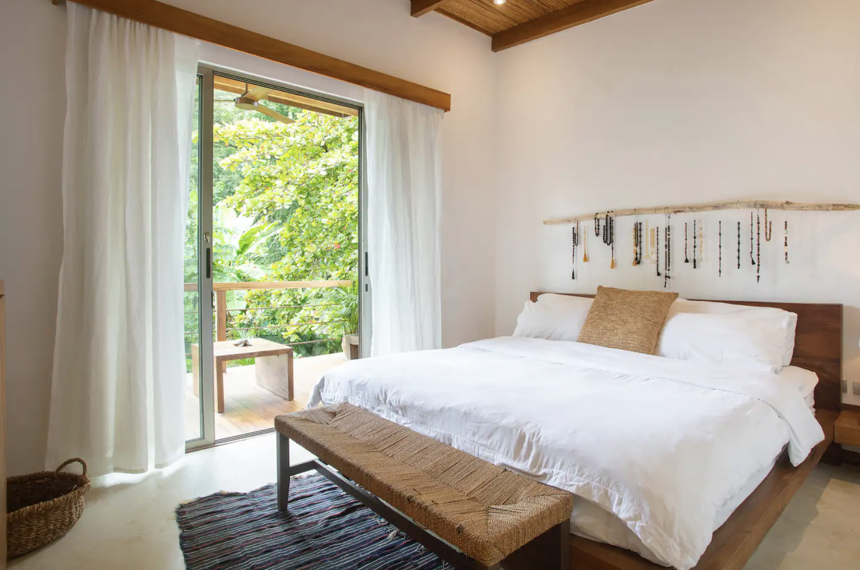 4 bed Single Family Homes For Sale in Santa Teresa, Puntarenas - thumb 22