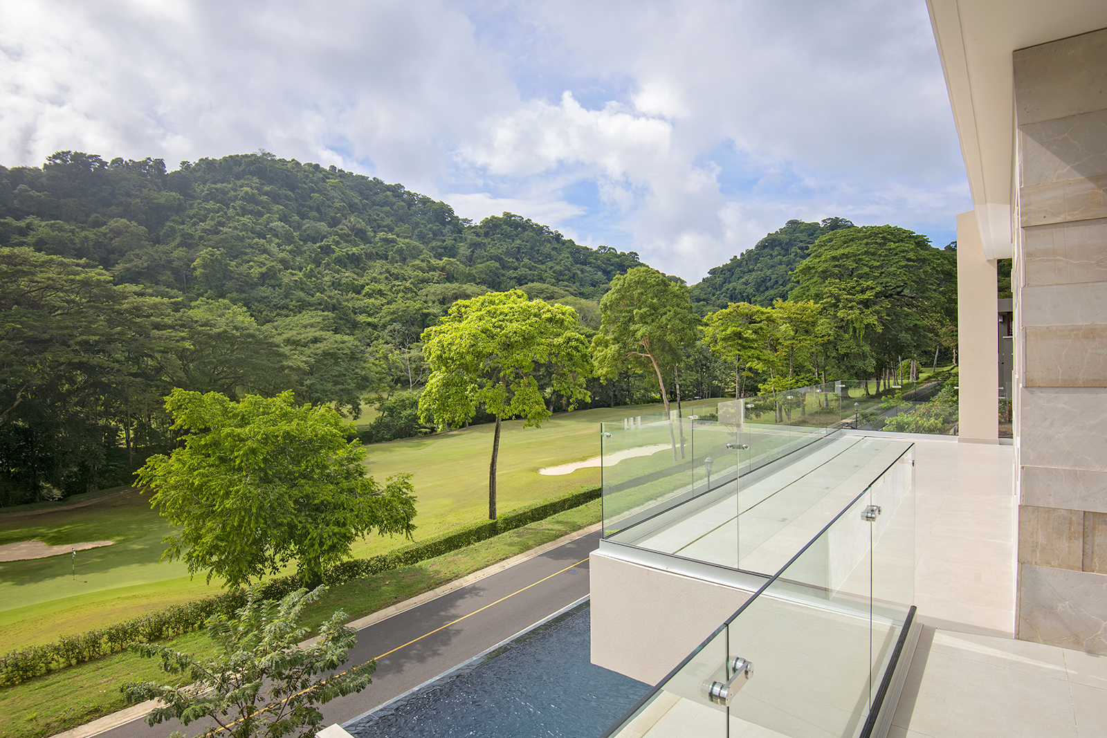 4 bed Single Family Homes For Sale in Herradura, Puntarenas - thumb 1