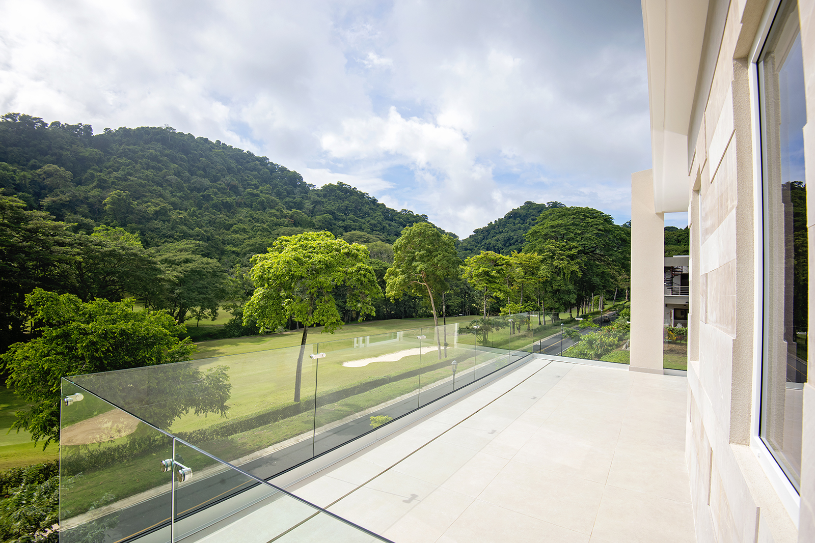 4 bed Single Family Homes For Sale in Herradura, Puntarenas - thumb 7