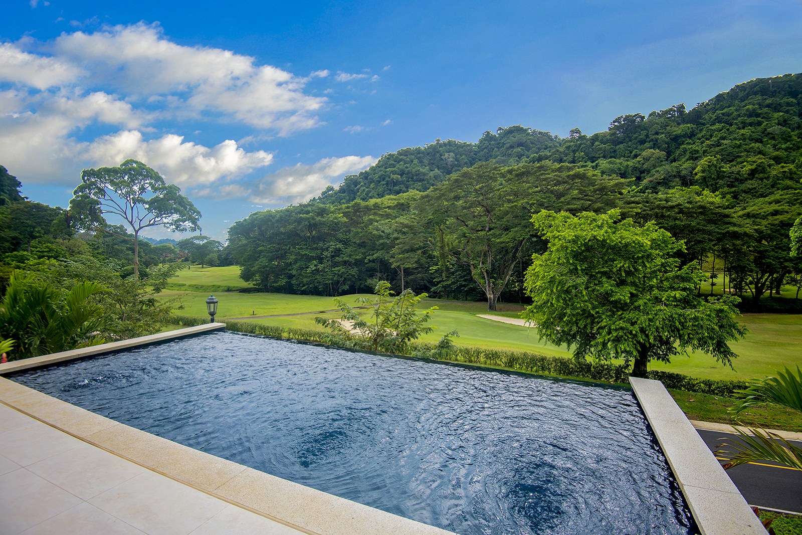 4 bed Single Family Homes For Sale in Herradura, Puntarenas - thumb 27