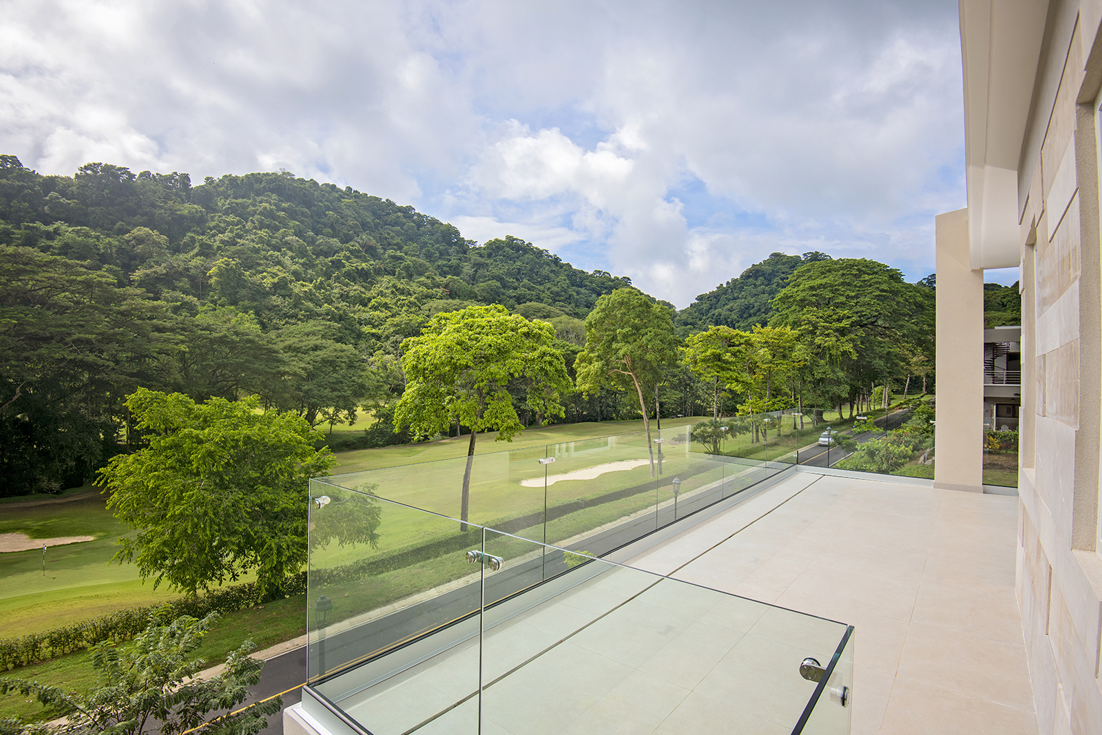 4 bed Single Family Homes For Sale in Herradura, Puntarenas - thumb 6