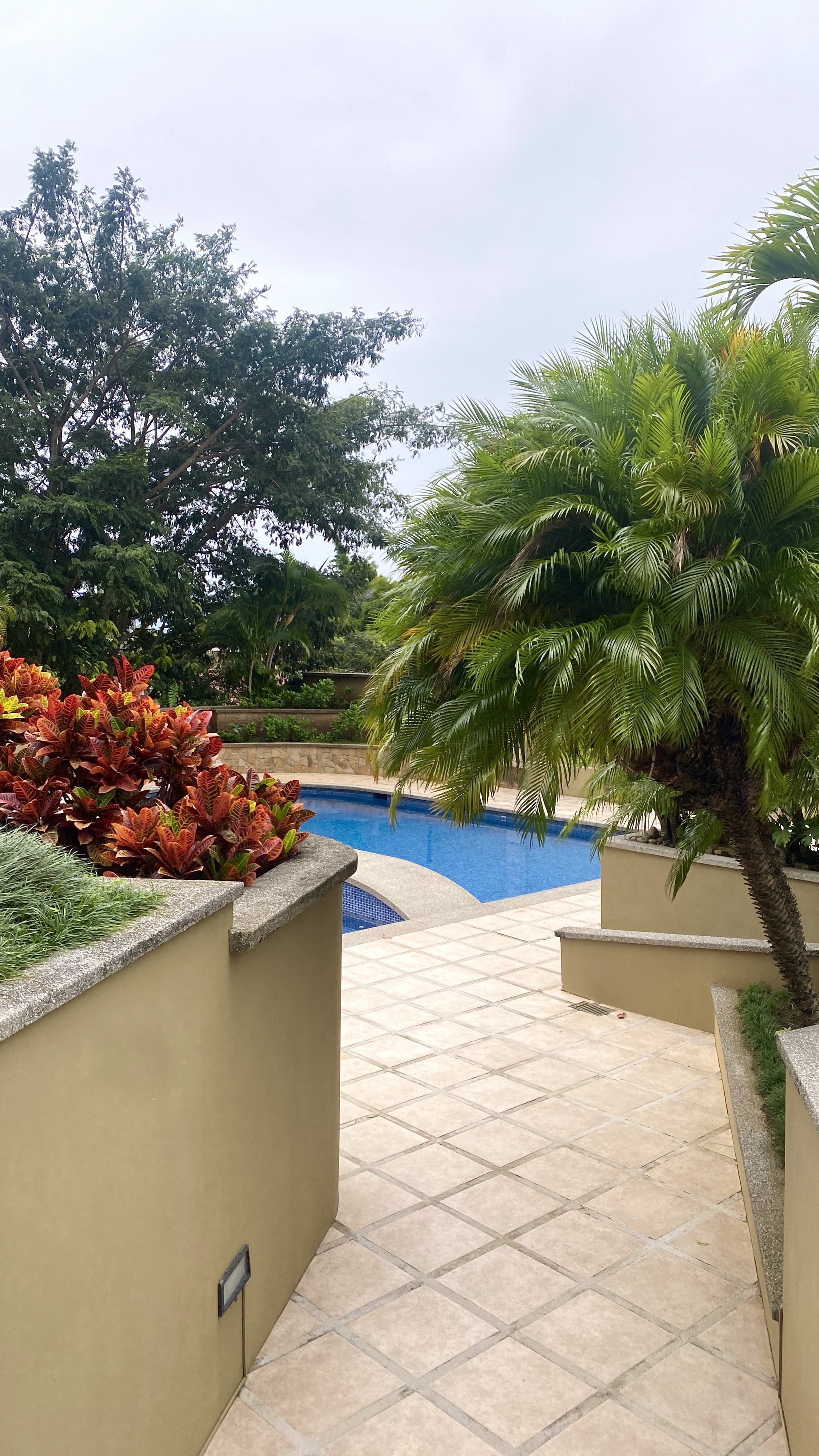 4 bed Condo For Sale in Escazu, San Jose - thumb 6