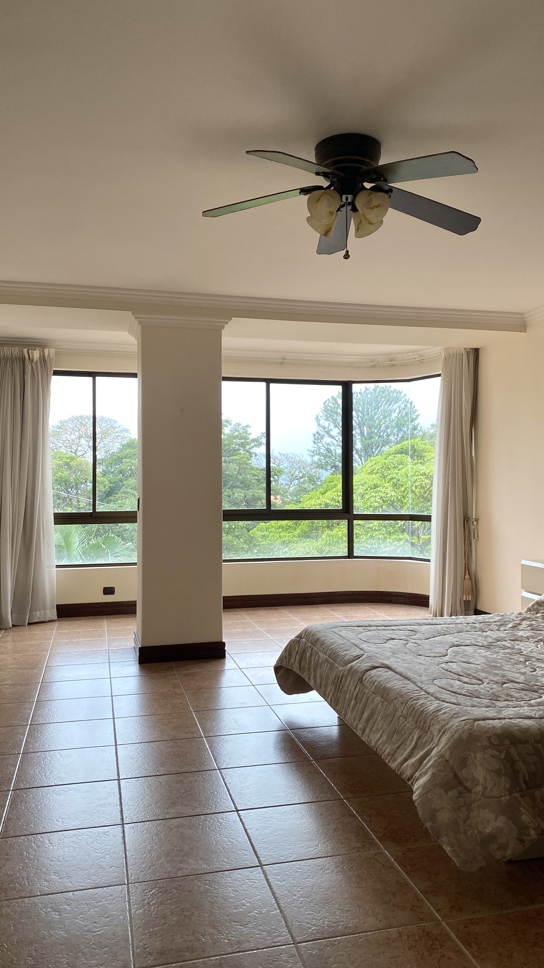 4 bed Condo For Sale in Escazu, San Jose - thumb 1