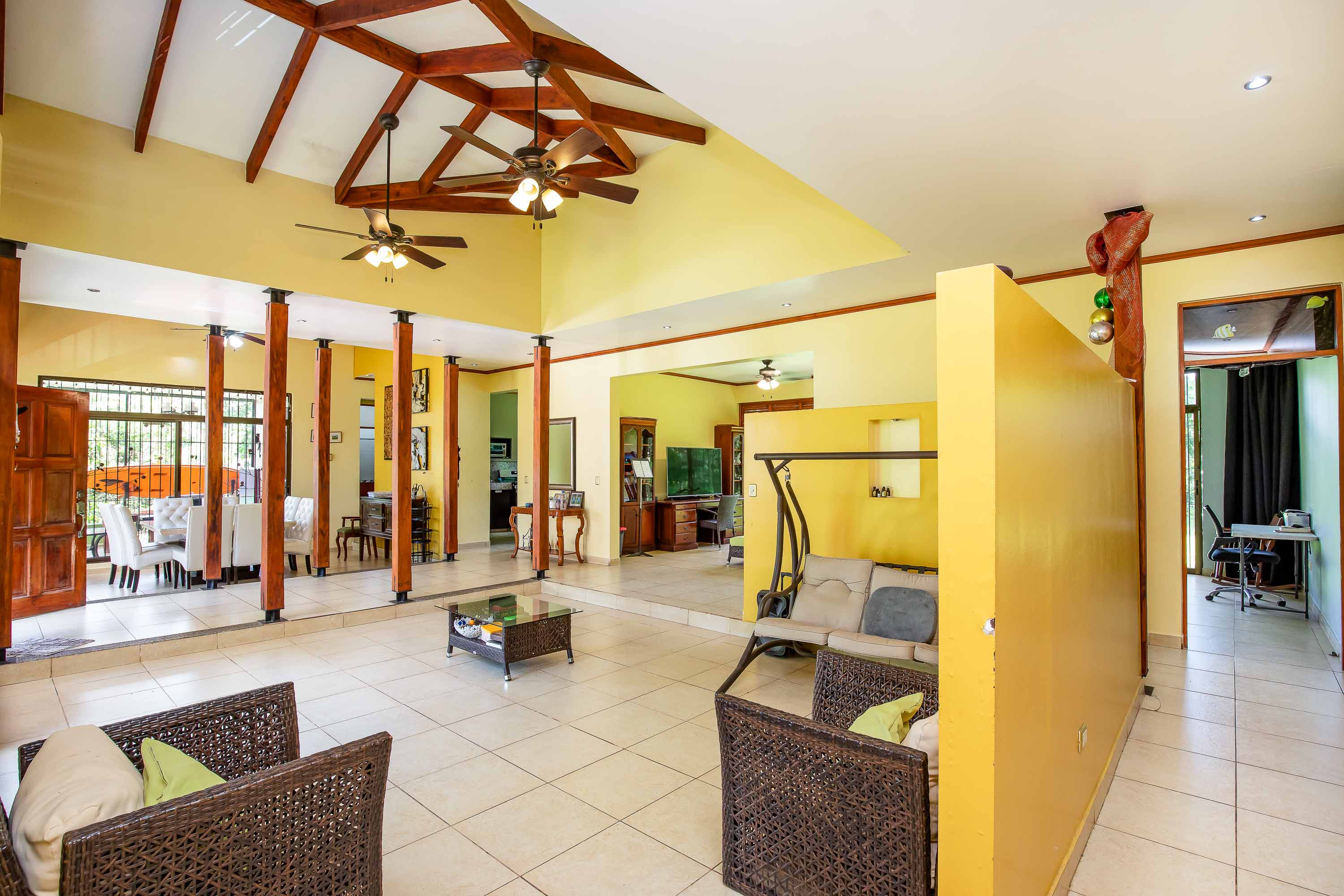 4 bed Single Family Homes For Sale in Quepos, Puntarenas - thumb 8