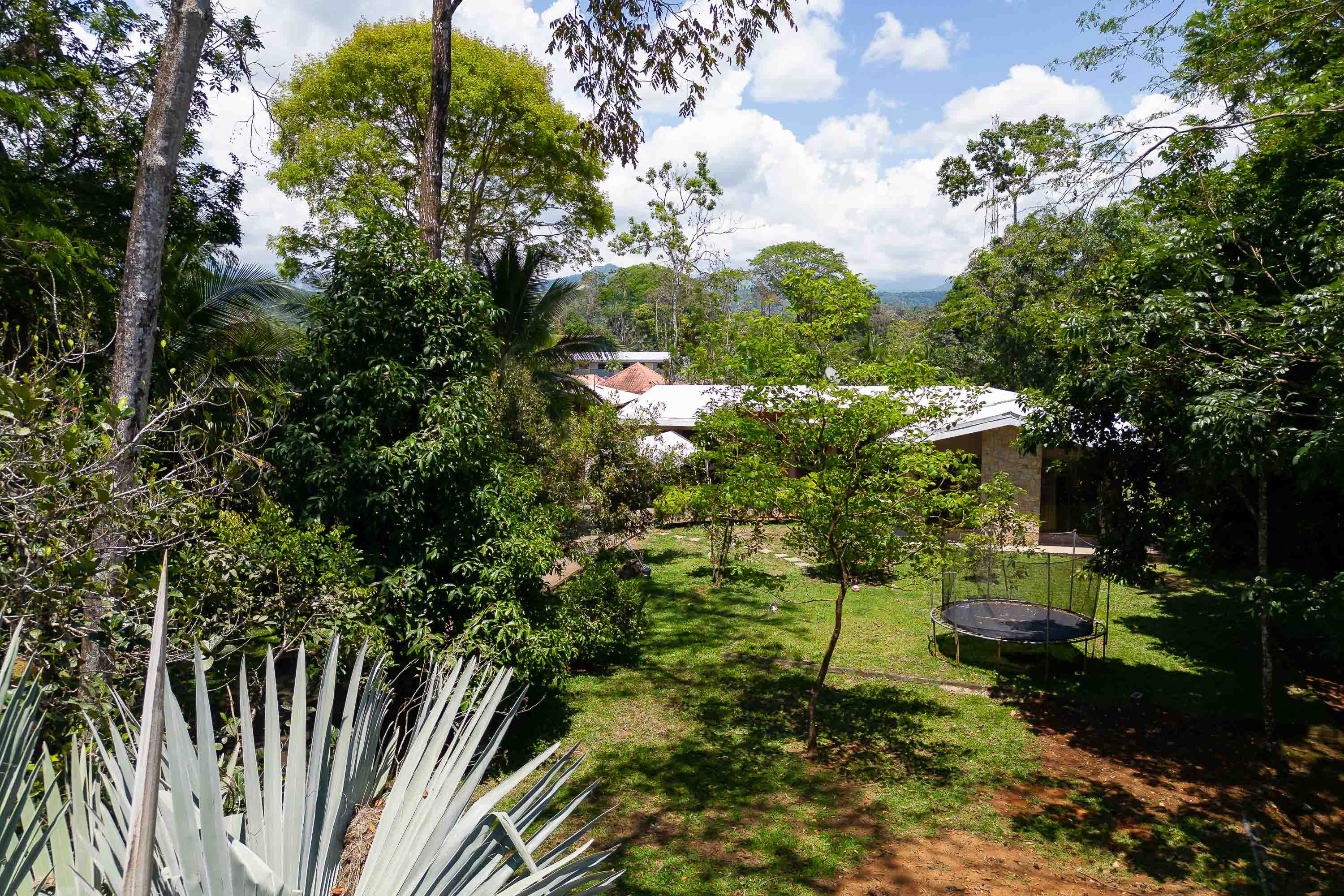 4 bed Single Family Homes For Sale in Quepos, Puntarenas - thumb 21