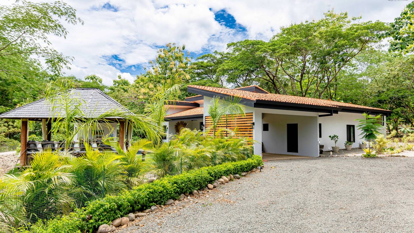 3 bed Single Family Homes For Sale in Tamarindo, Guanacaste - thumb 12