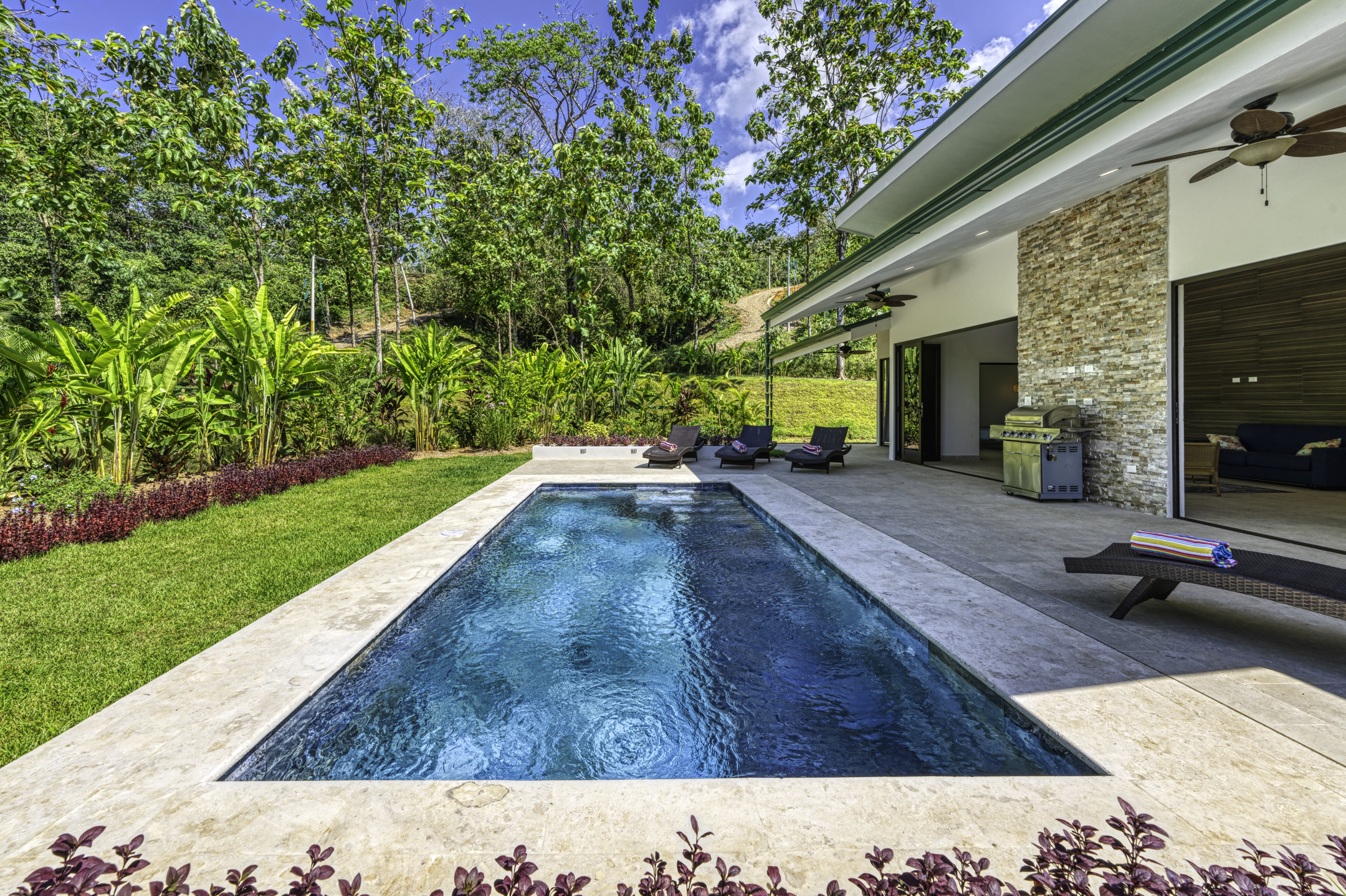 2 bed Single Family Homes For Sale in Dominical, Puntarenas - thumb 5