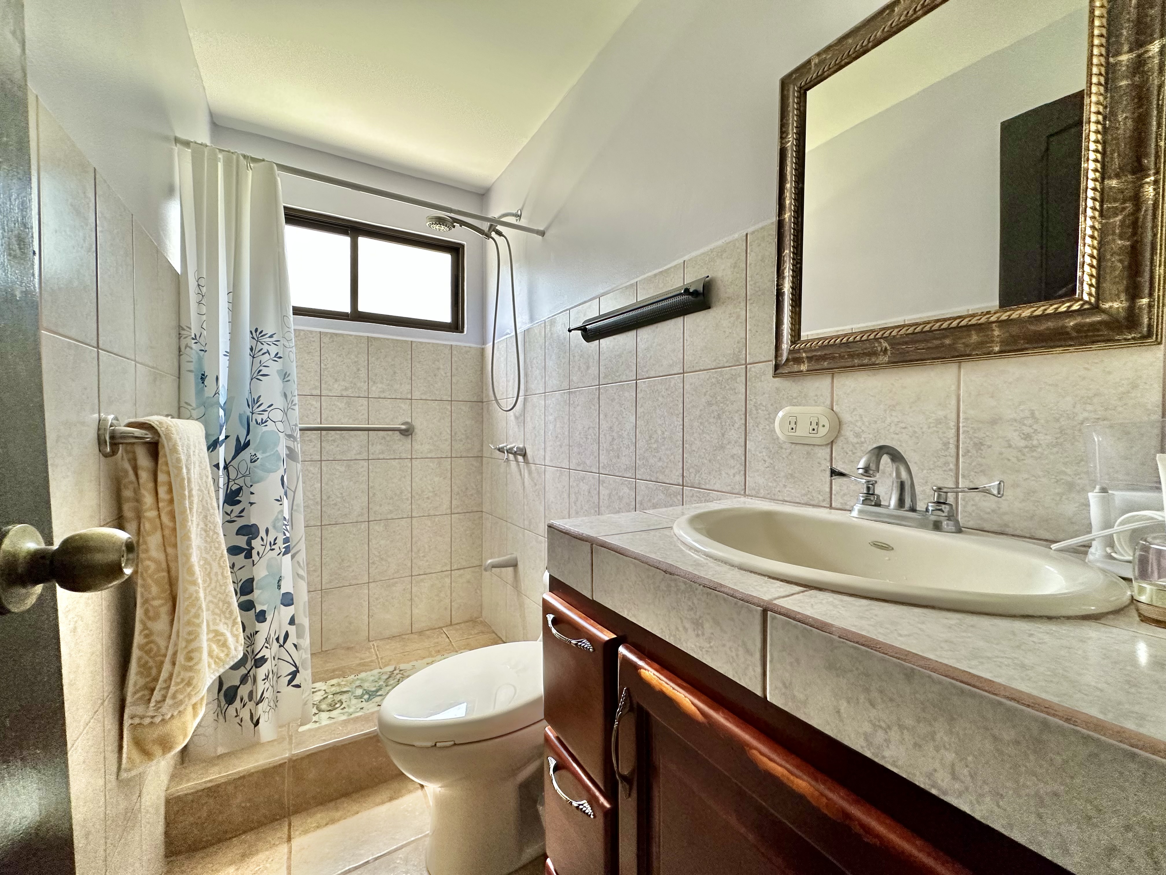 2 bed Condo For Sale in Playas Del Coco, Guanacaste - thumb 12