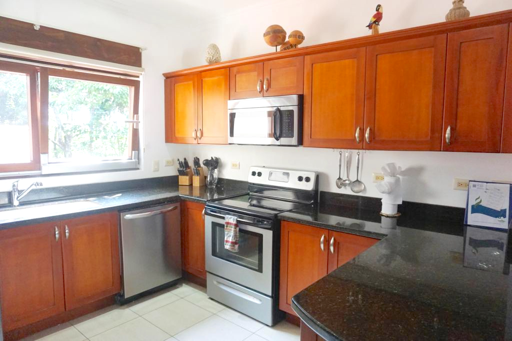 2 bed Apartment For Sale in Jaco, Puntarenas - thumb 4