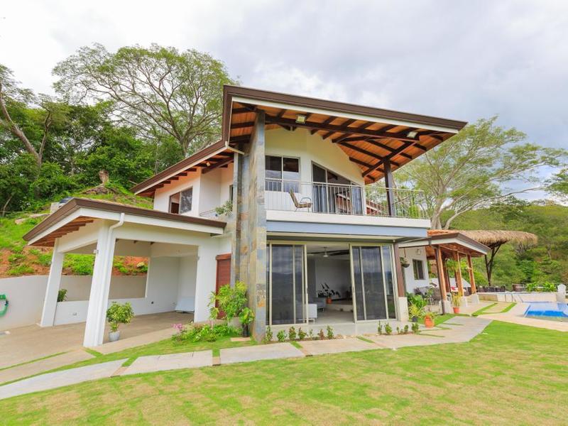 4 bed Single Family Homes For Sale in Atenas, Alajuela - 1