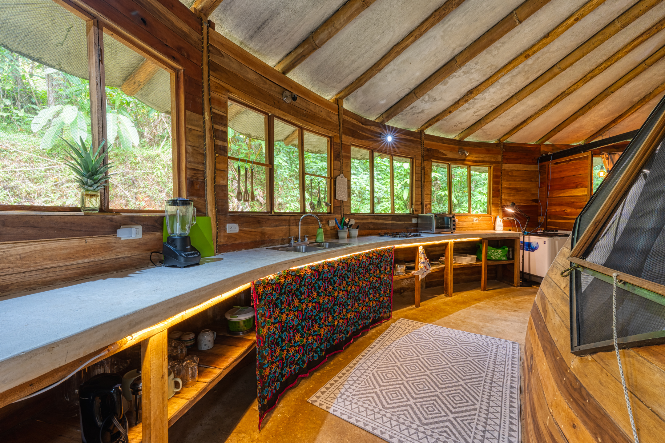 16 bed Hotel / Leisure For Sale in Dominical, Puntarenas - thumb 5