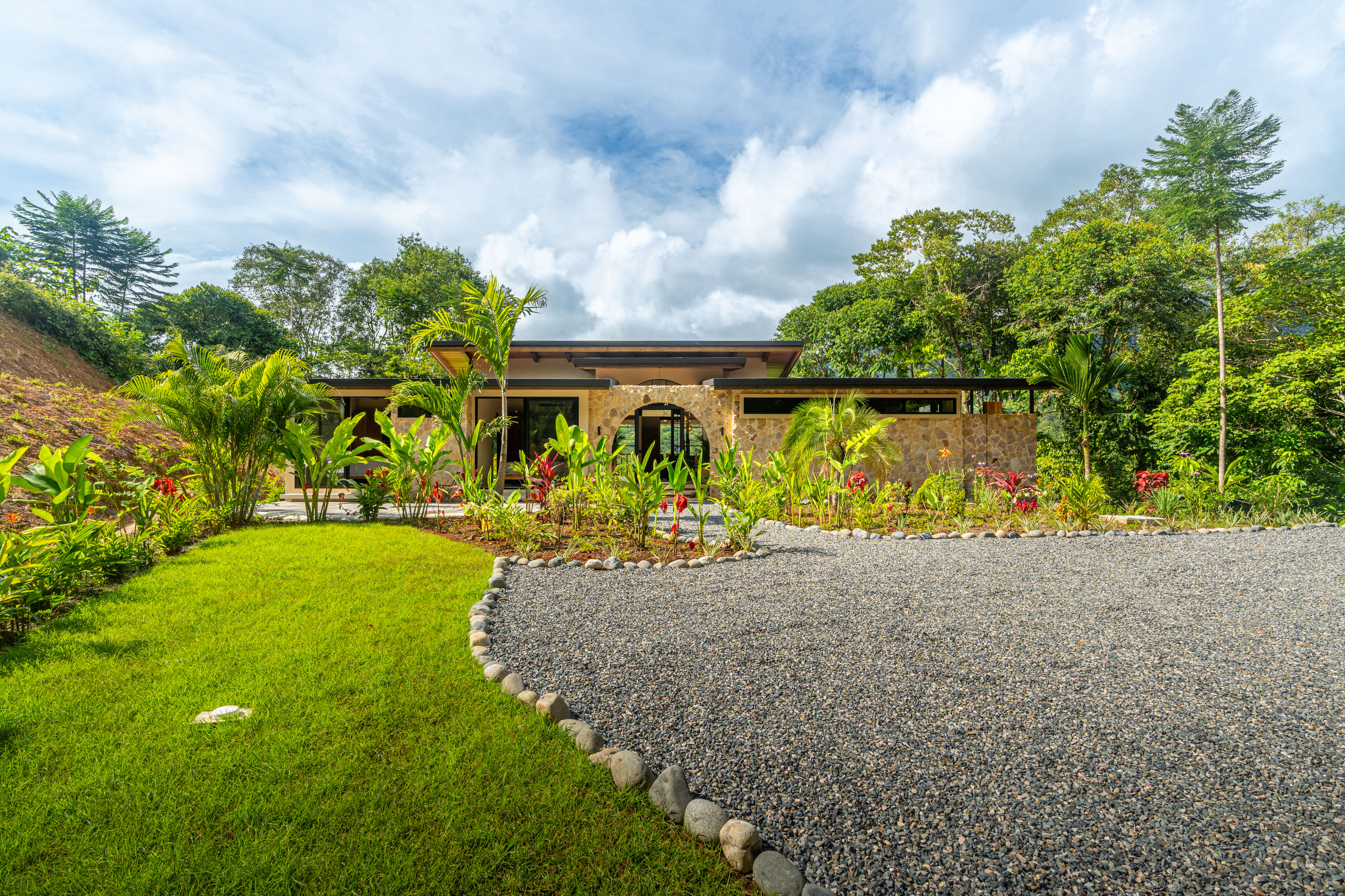 3 bed Single Family Homes For Sale in Ojochal, Puntarenas - thumb 1